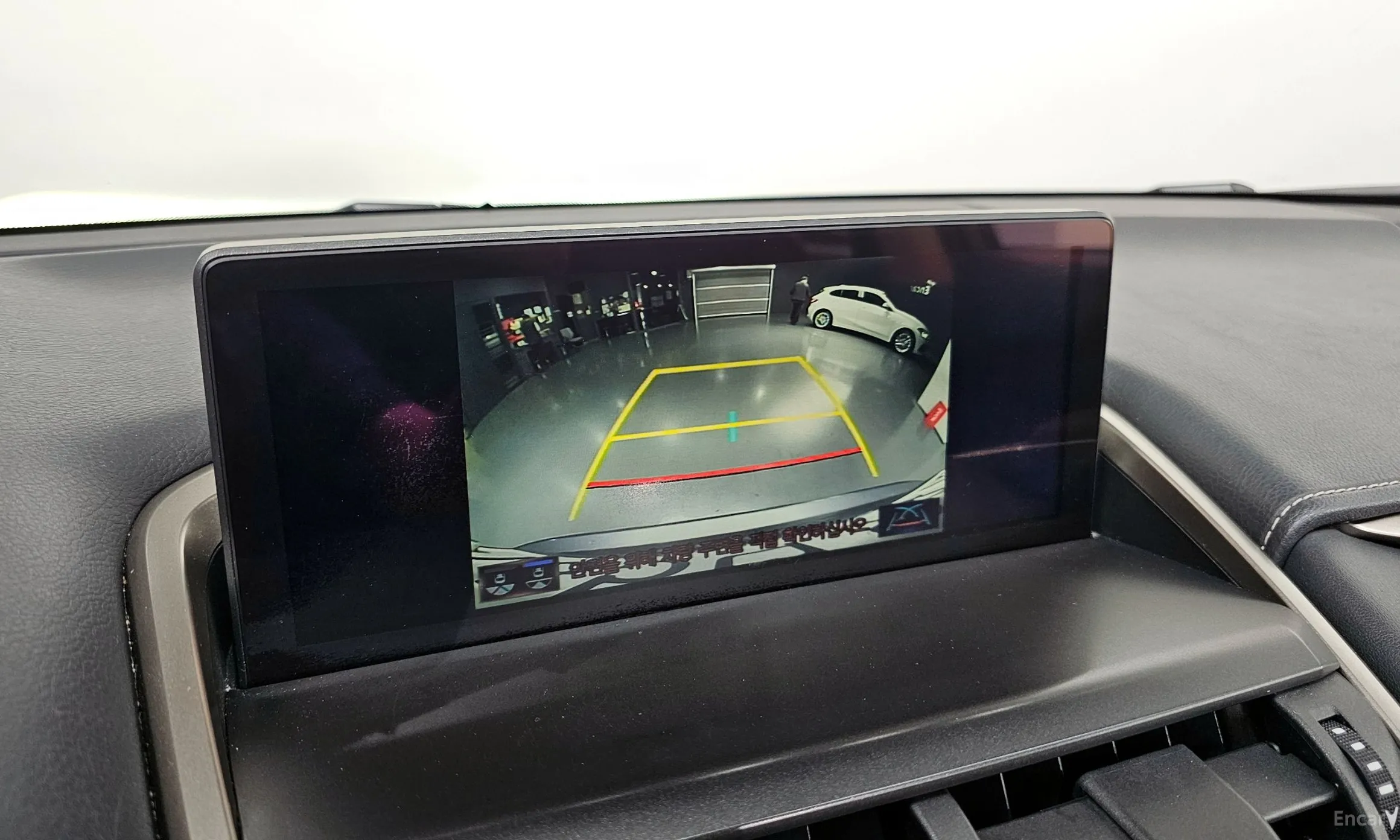 Lexus NX300h превью 14