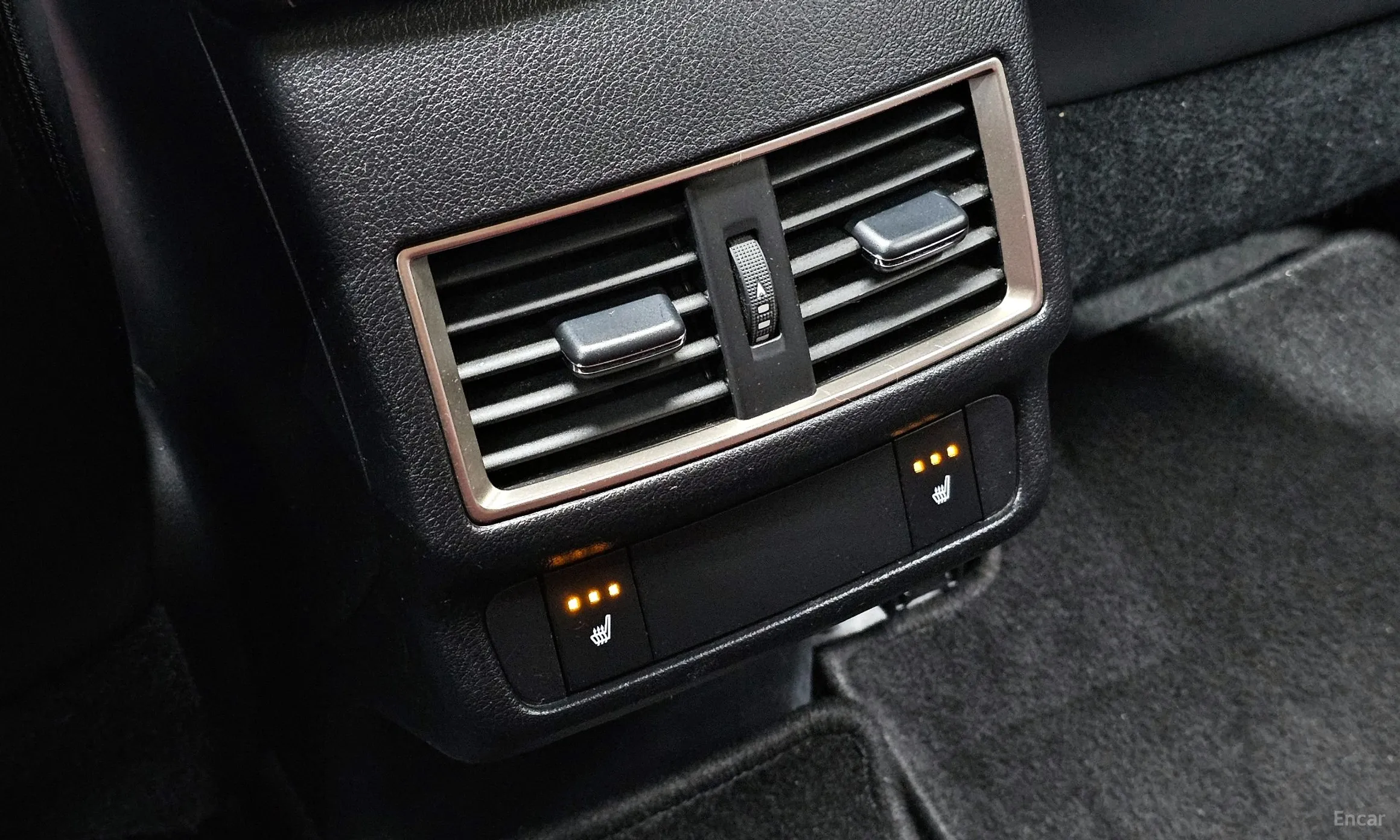 Lexus NX300h превью 19