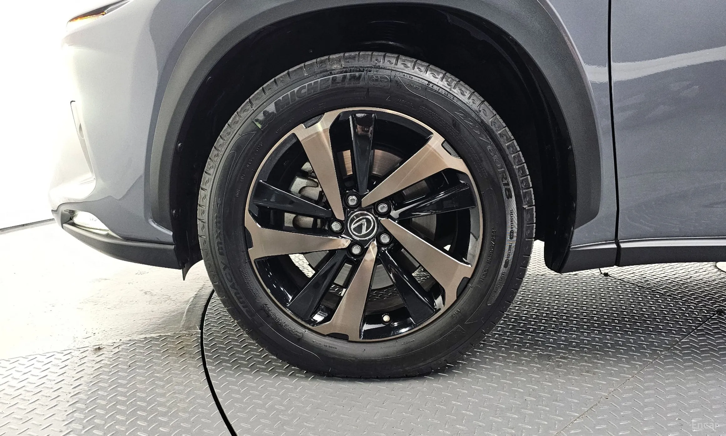 Lexus NX300h превью 5