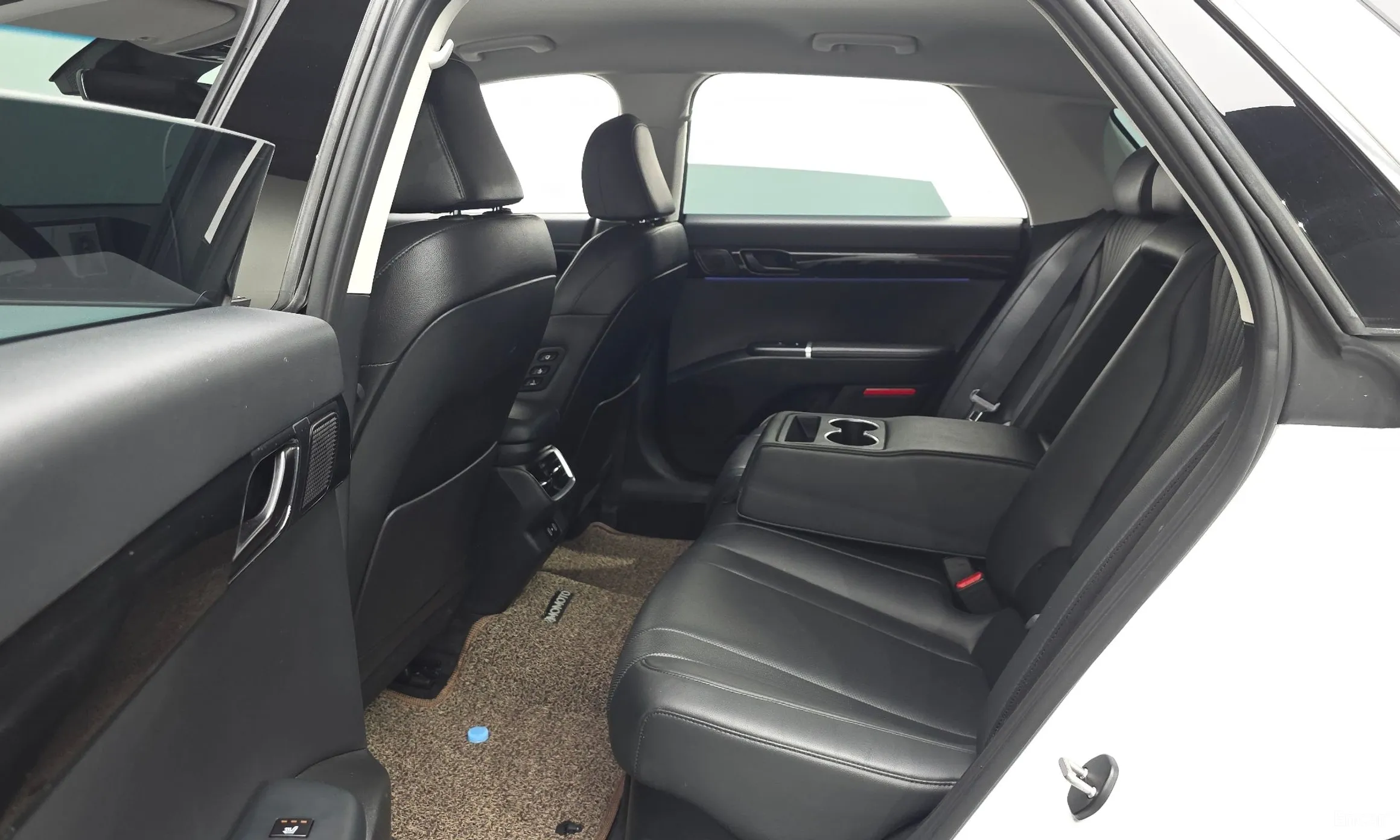 Hyundai Grandeur Hybrid (GN7) превью 12