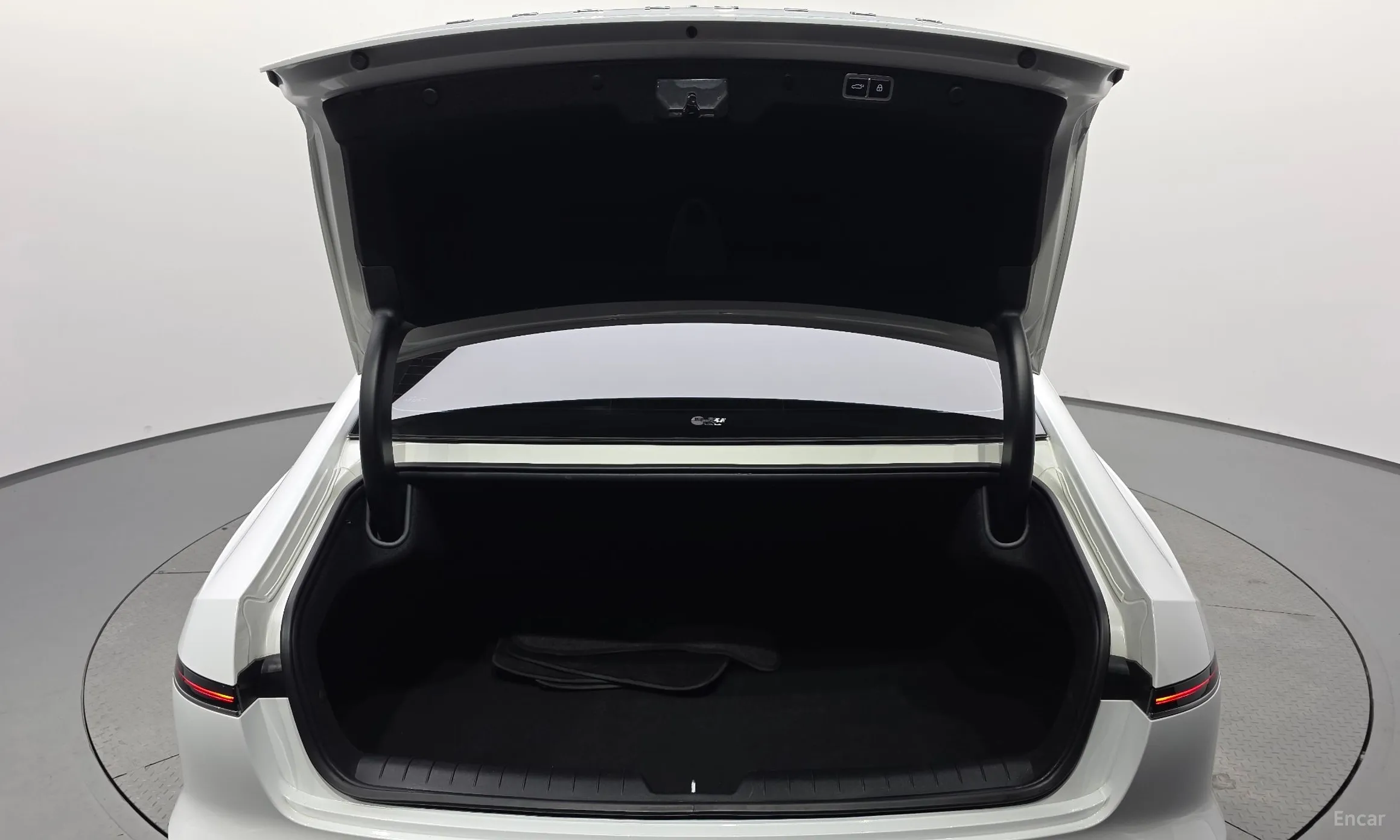 Hyundai Grandeur Hybrid (GN7) превью 20