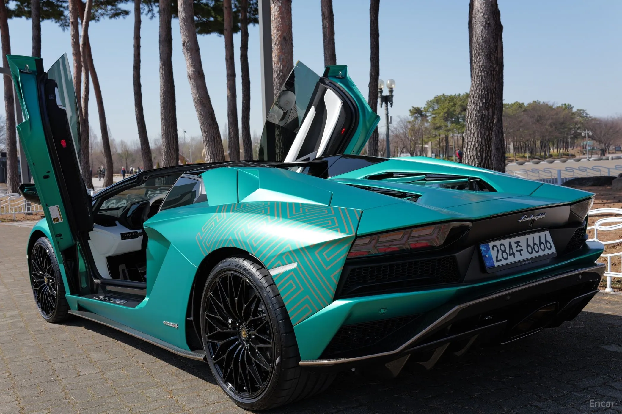 Lamborghini Aventador
