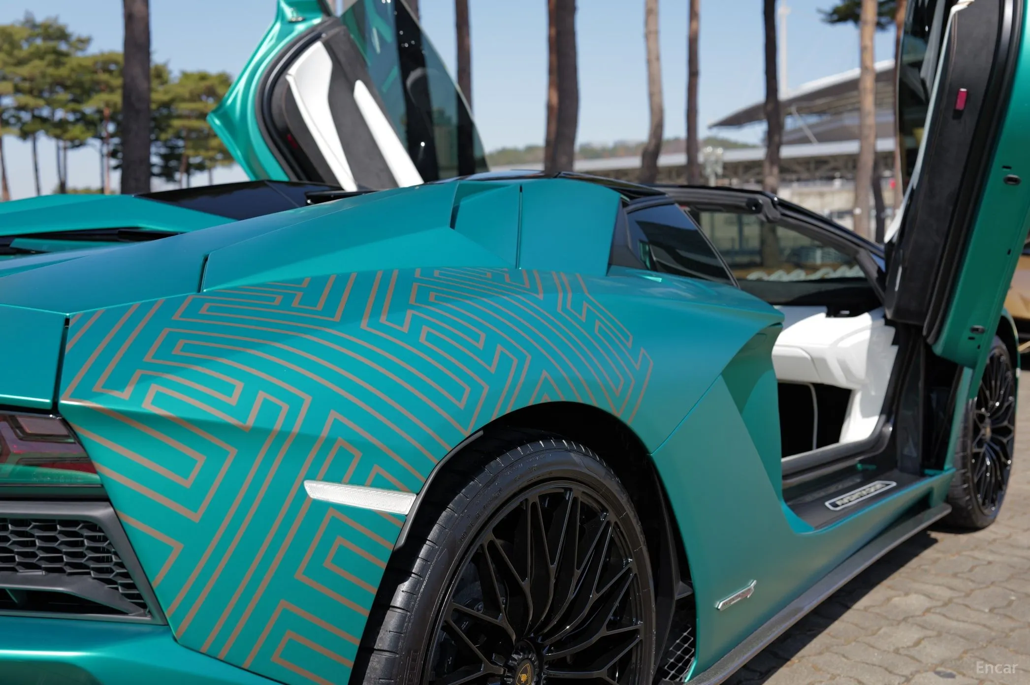 Lamborghini Aventador превью 19