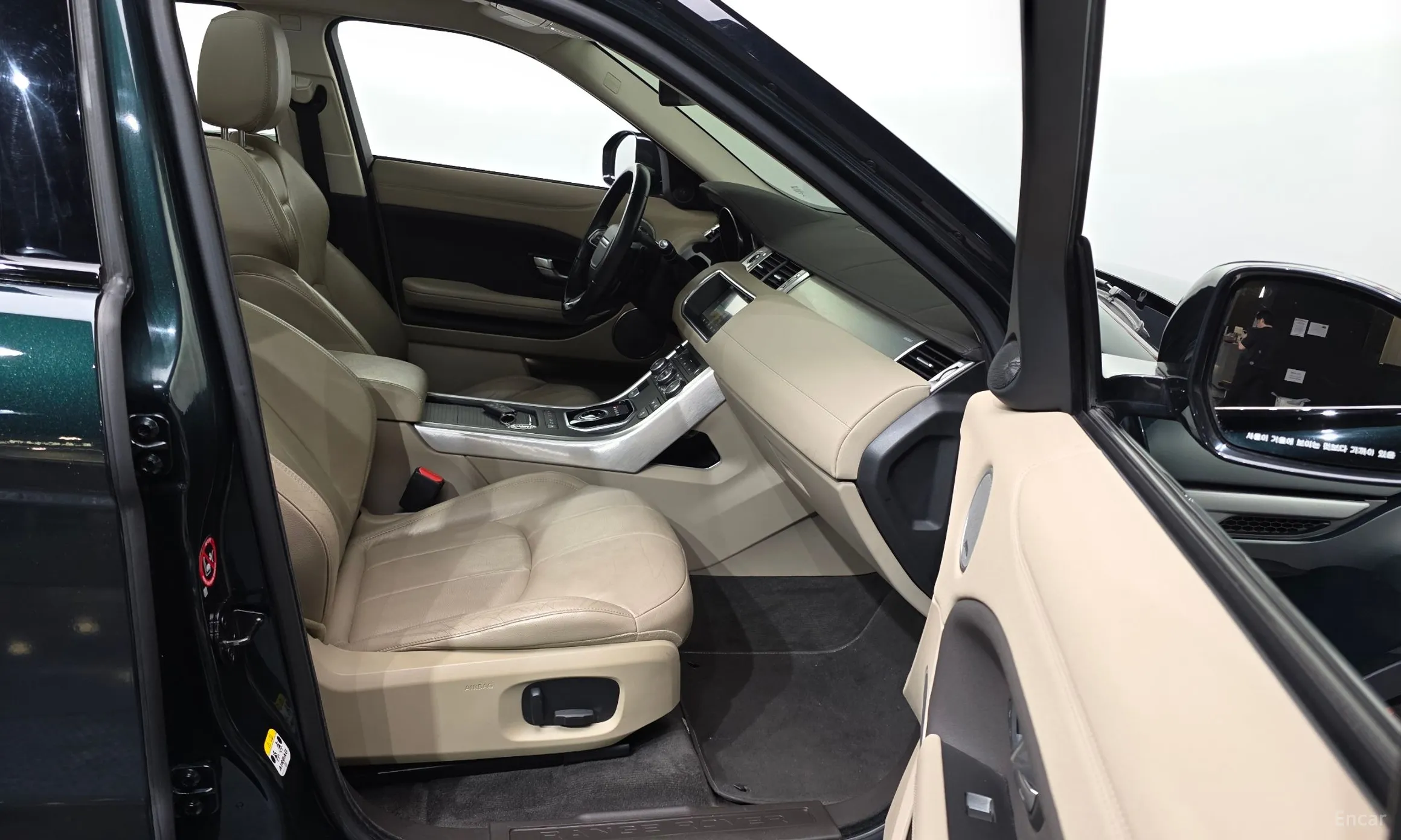 Land Rover Range Rover Evoque превью 11