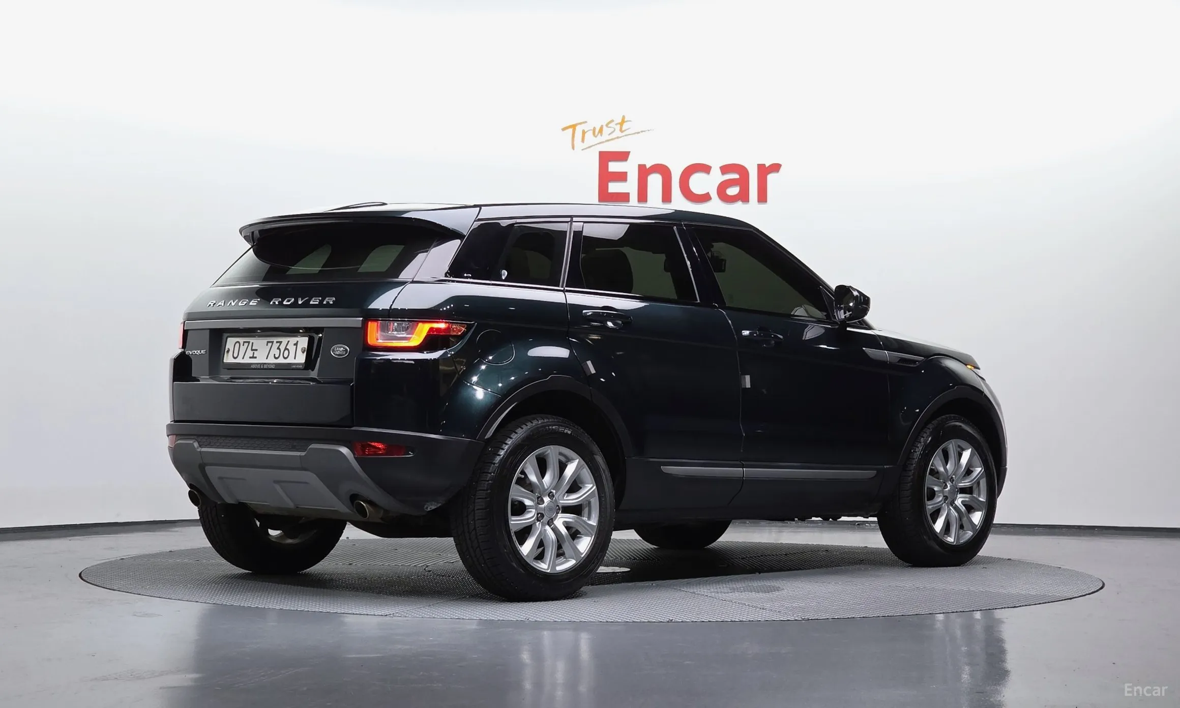 Land Rover Range Rover Evoque превью 2