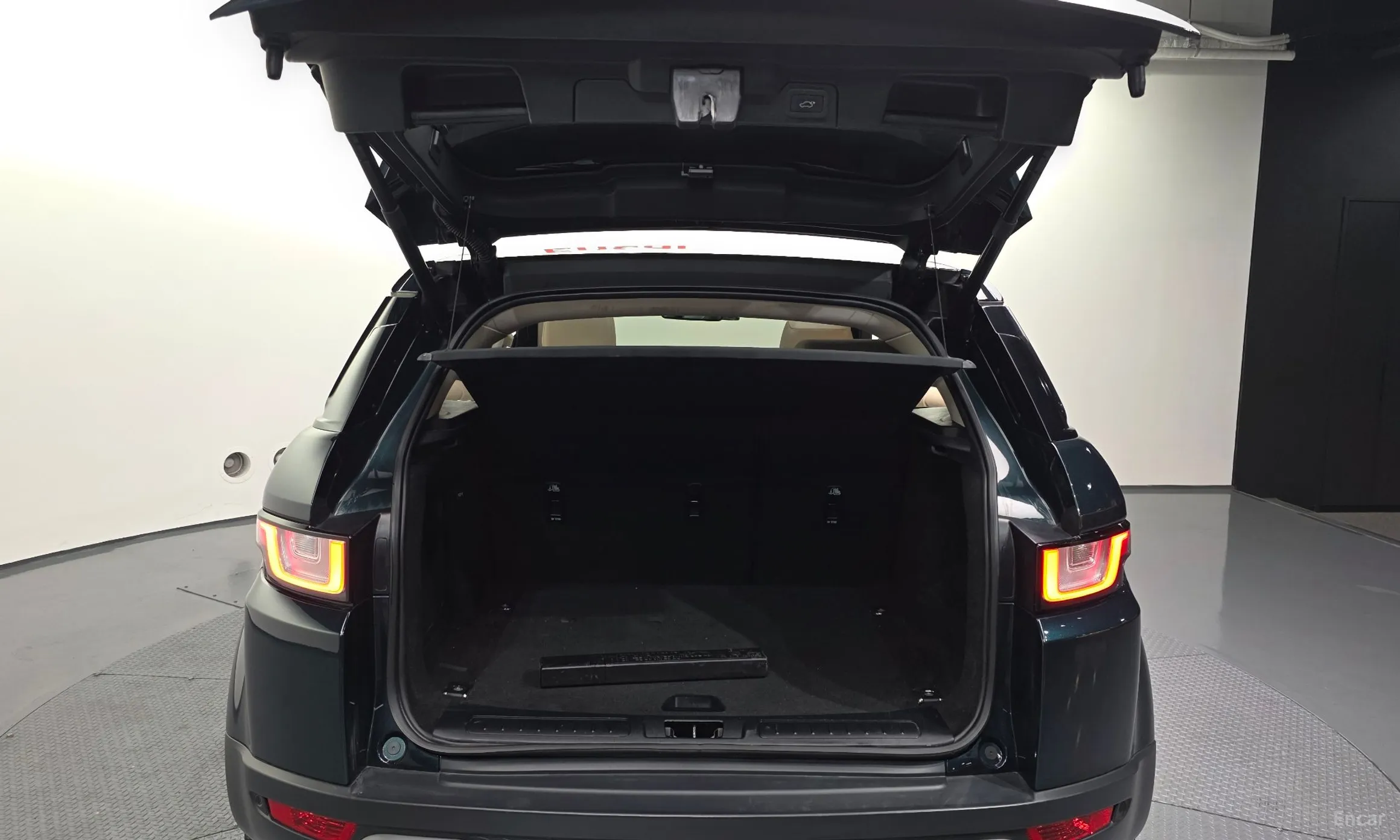 Land Rover Range Rover Evoque превью 20