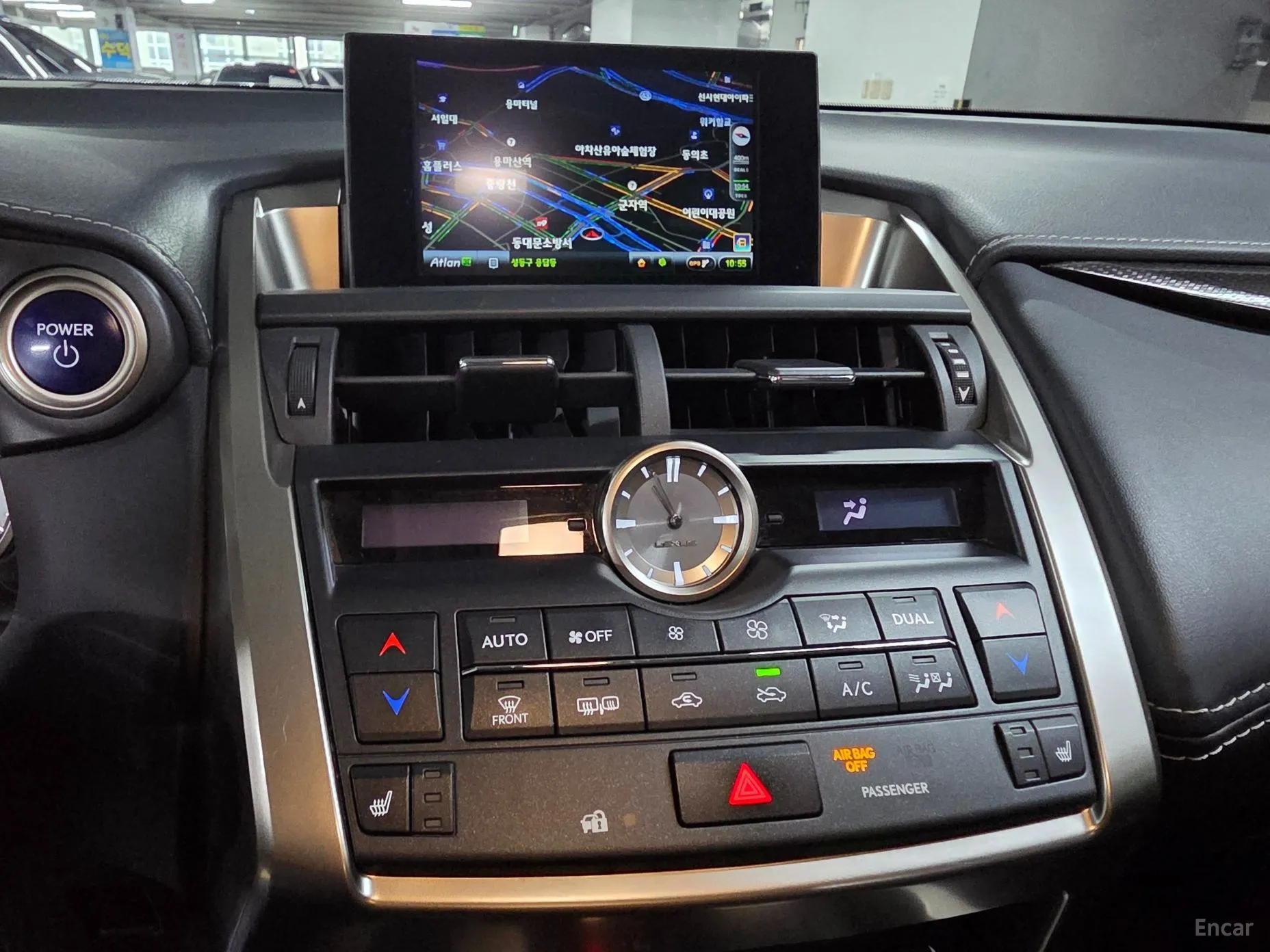 Lexus NX300h превью 10