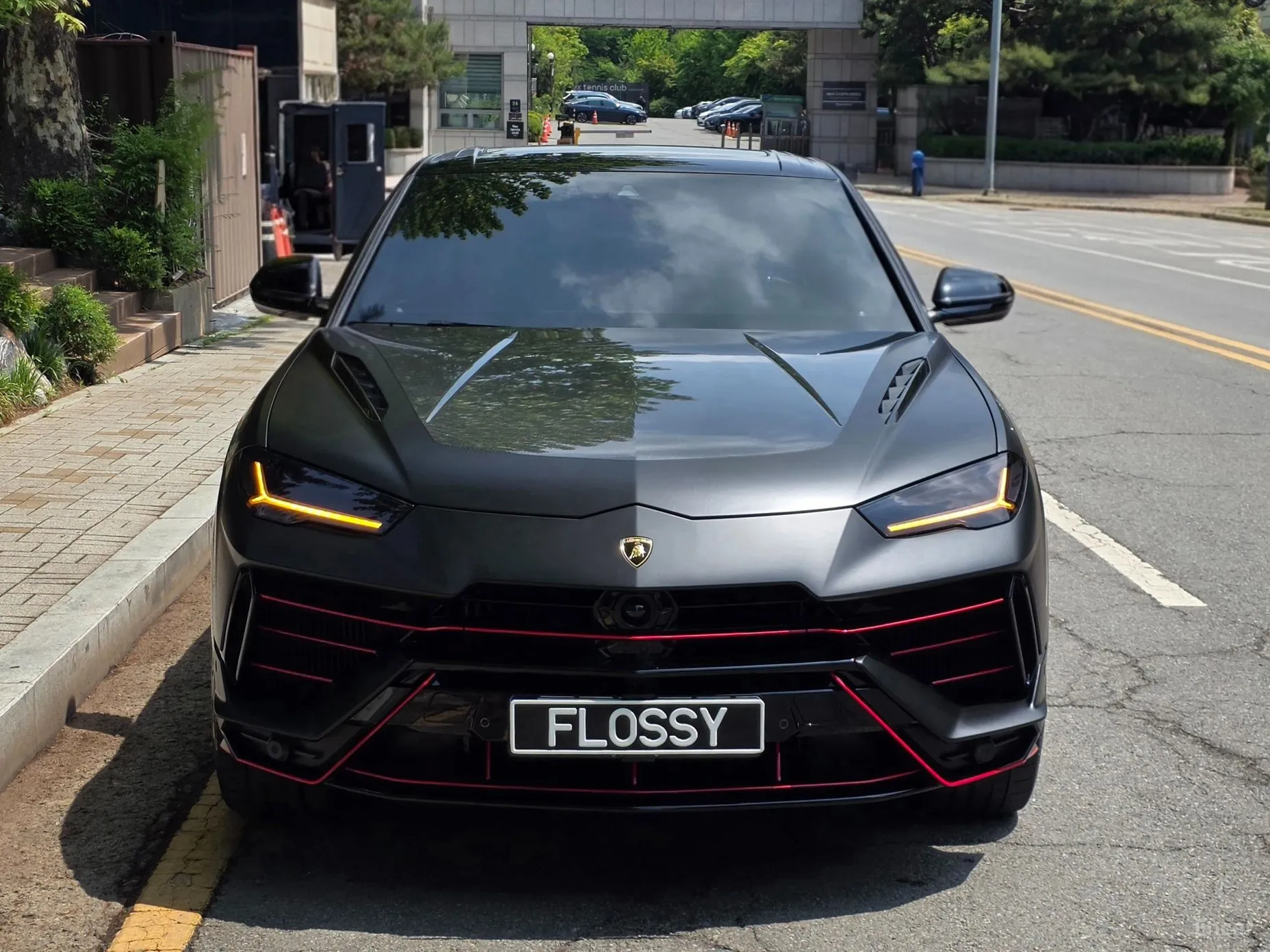 Lamborghini Urus превью 3