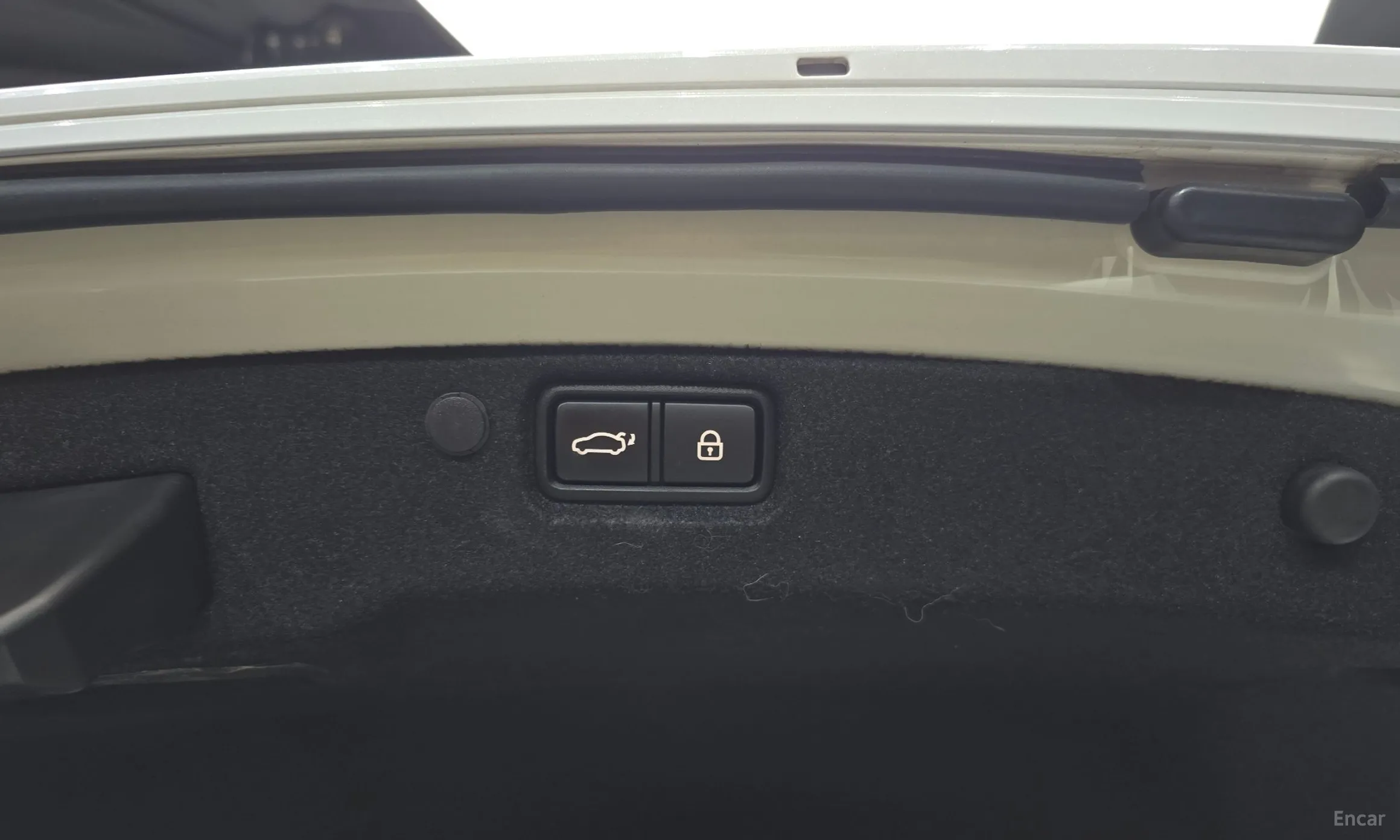 Kia K7 Premier Hybrid превью 20