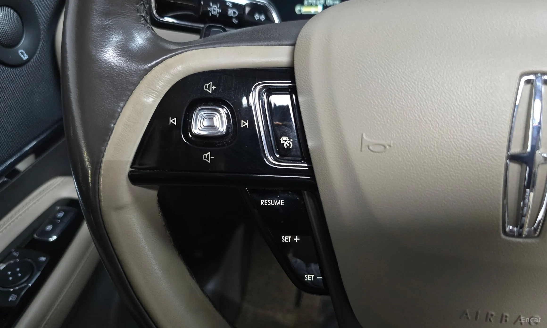 Lincoln Corsair превью 16
