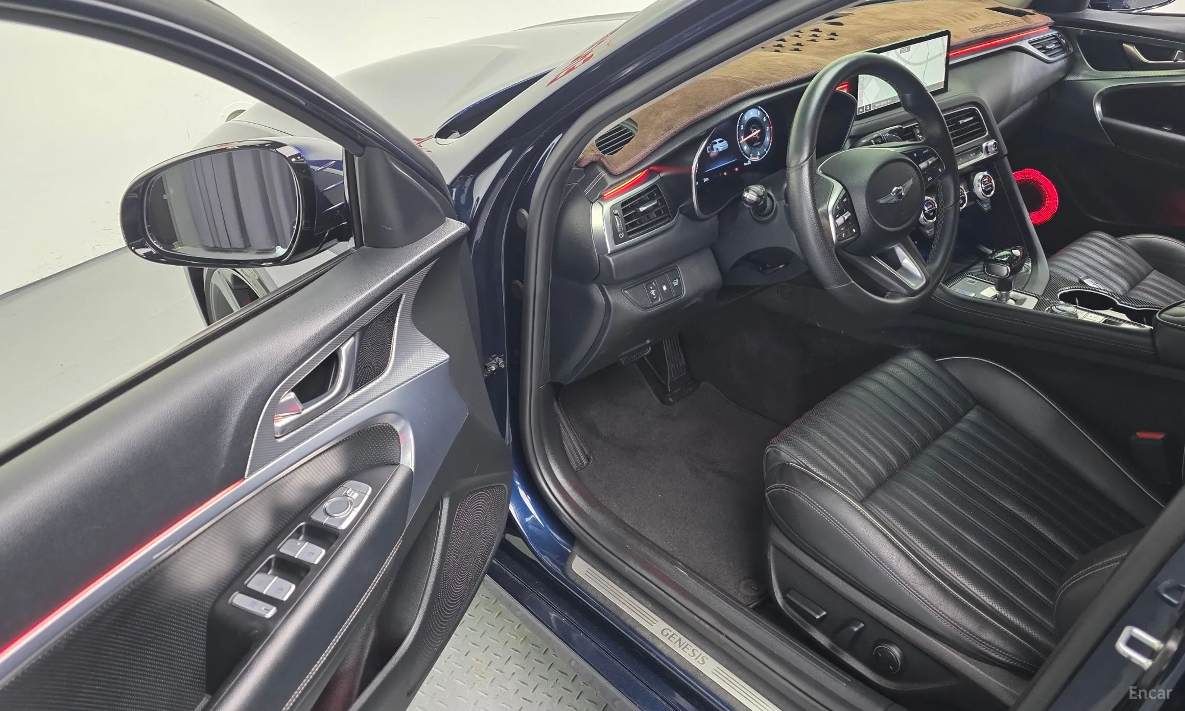 Genesis G70 превью 13