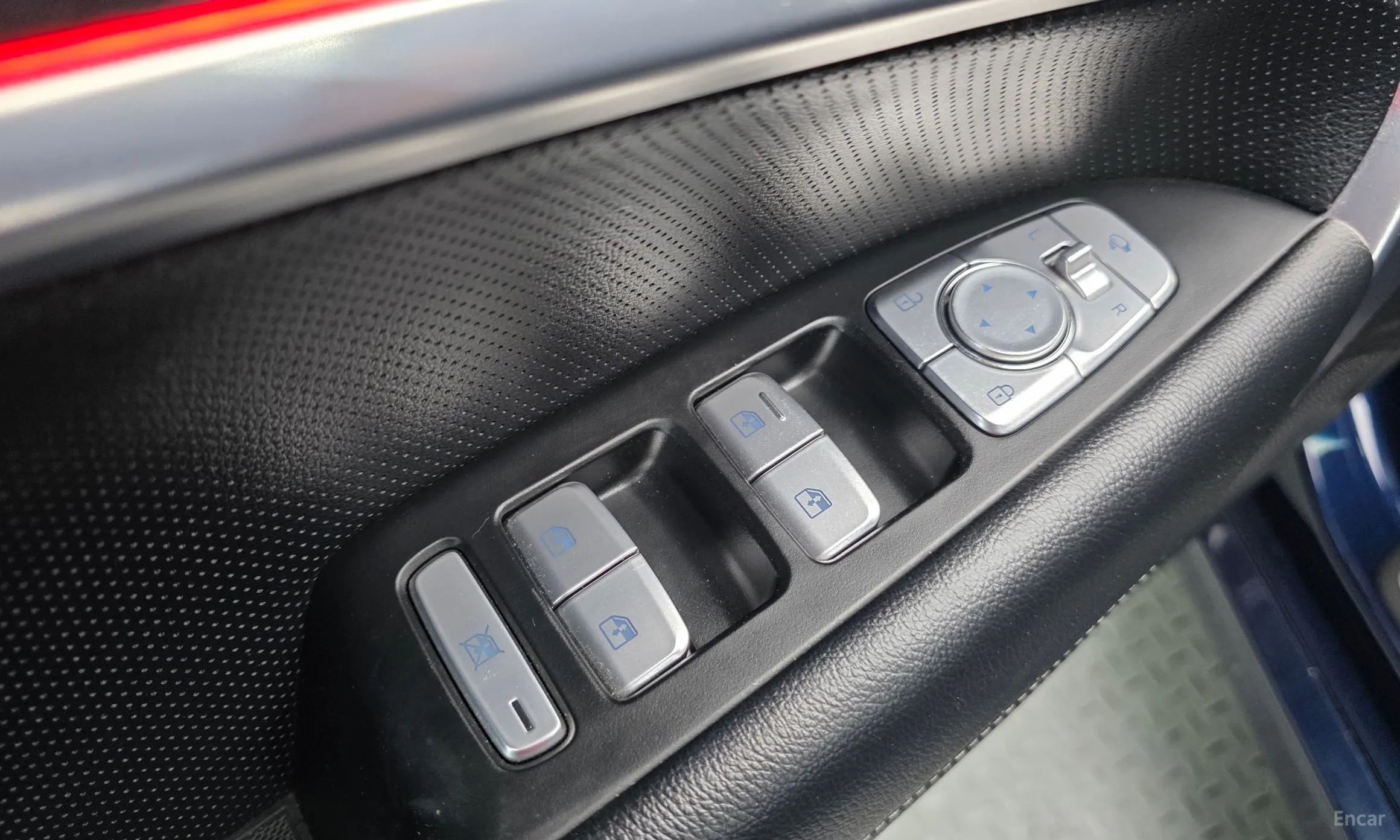 Genesis G70 превью 14