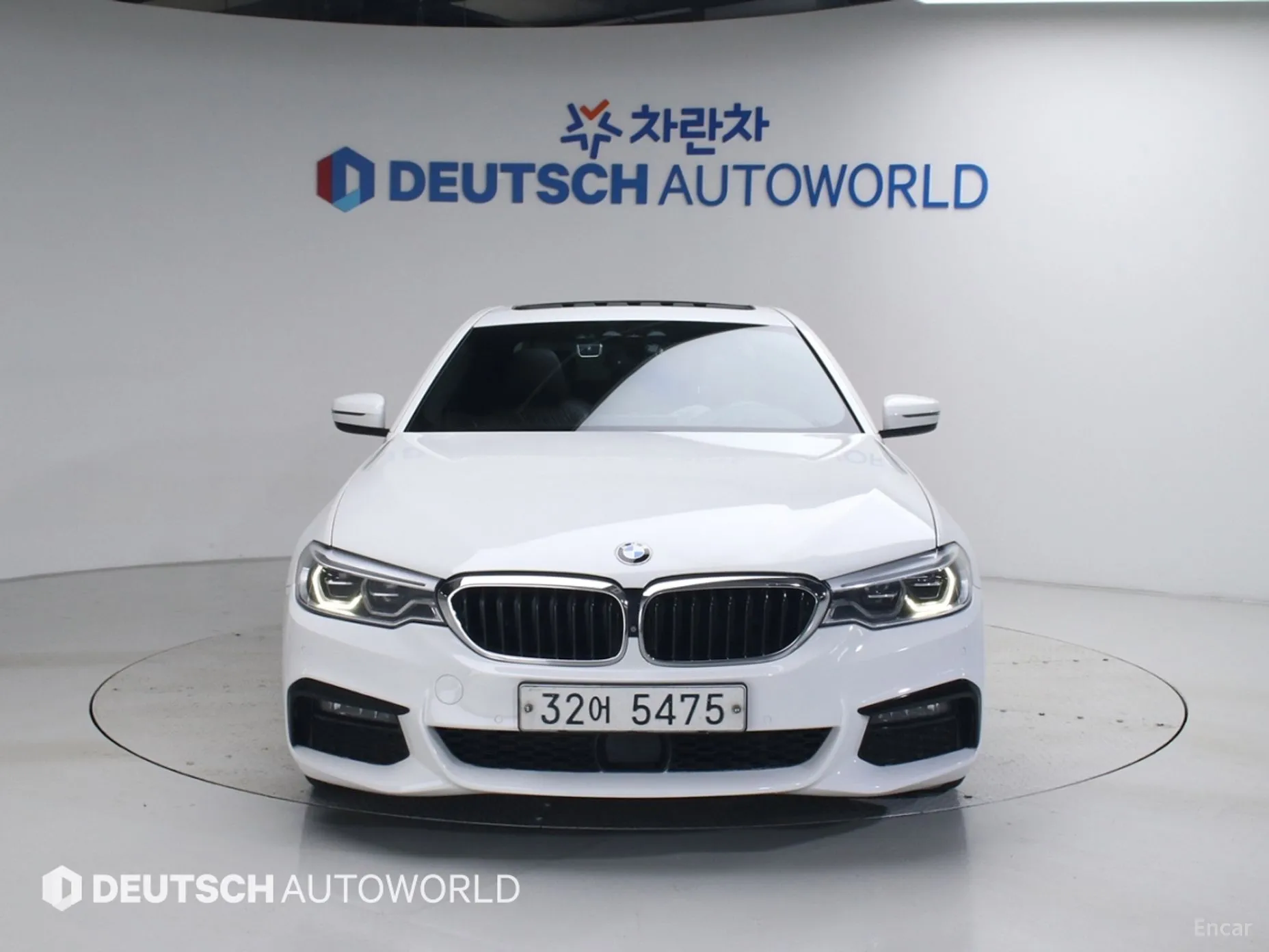 BMW 5 Series (G30) превью 3