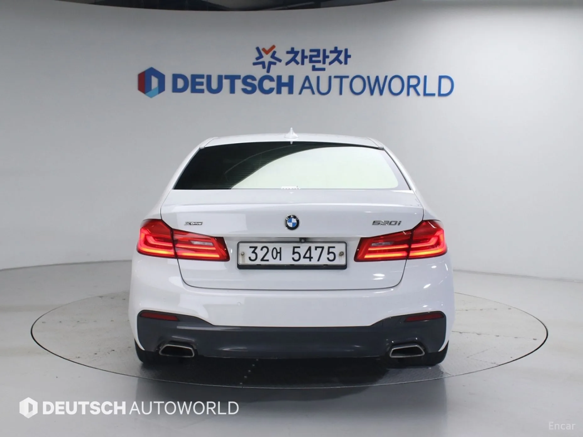 BMW 5 Series (G30) превью 4