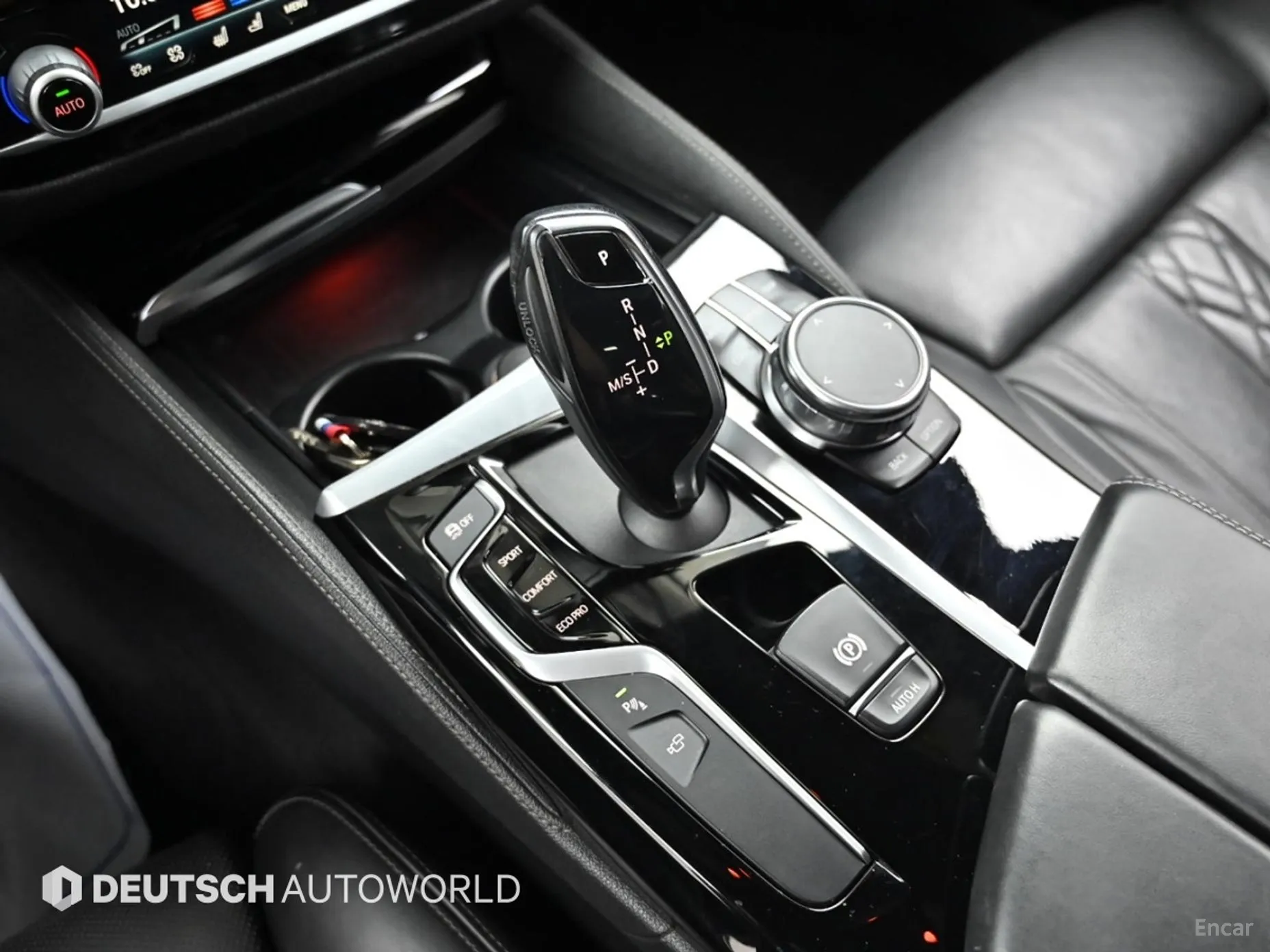 BMW 5 Series (G30) превью 9