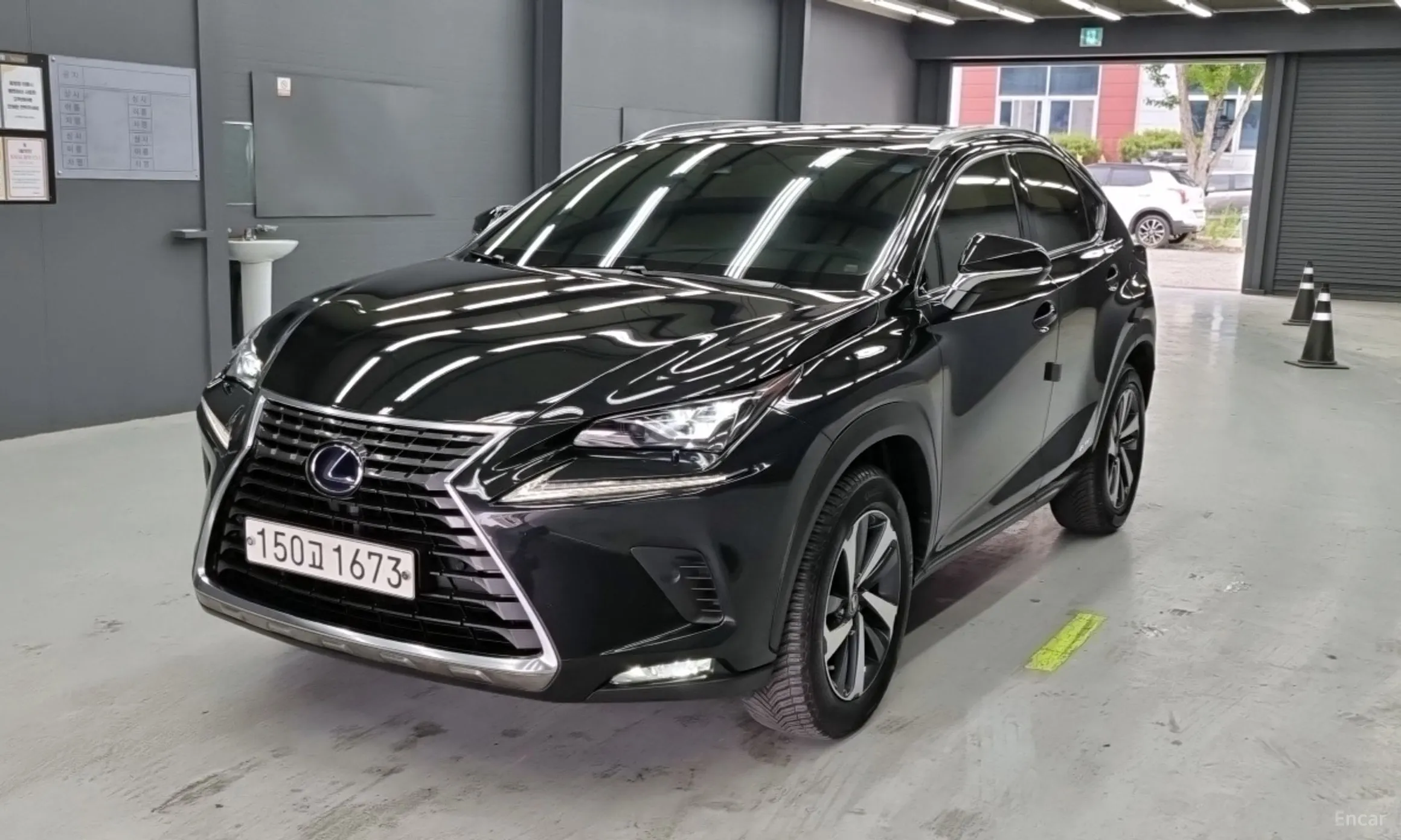 Lexus NX300h