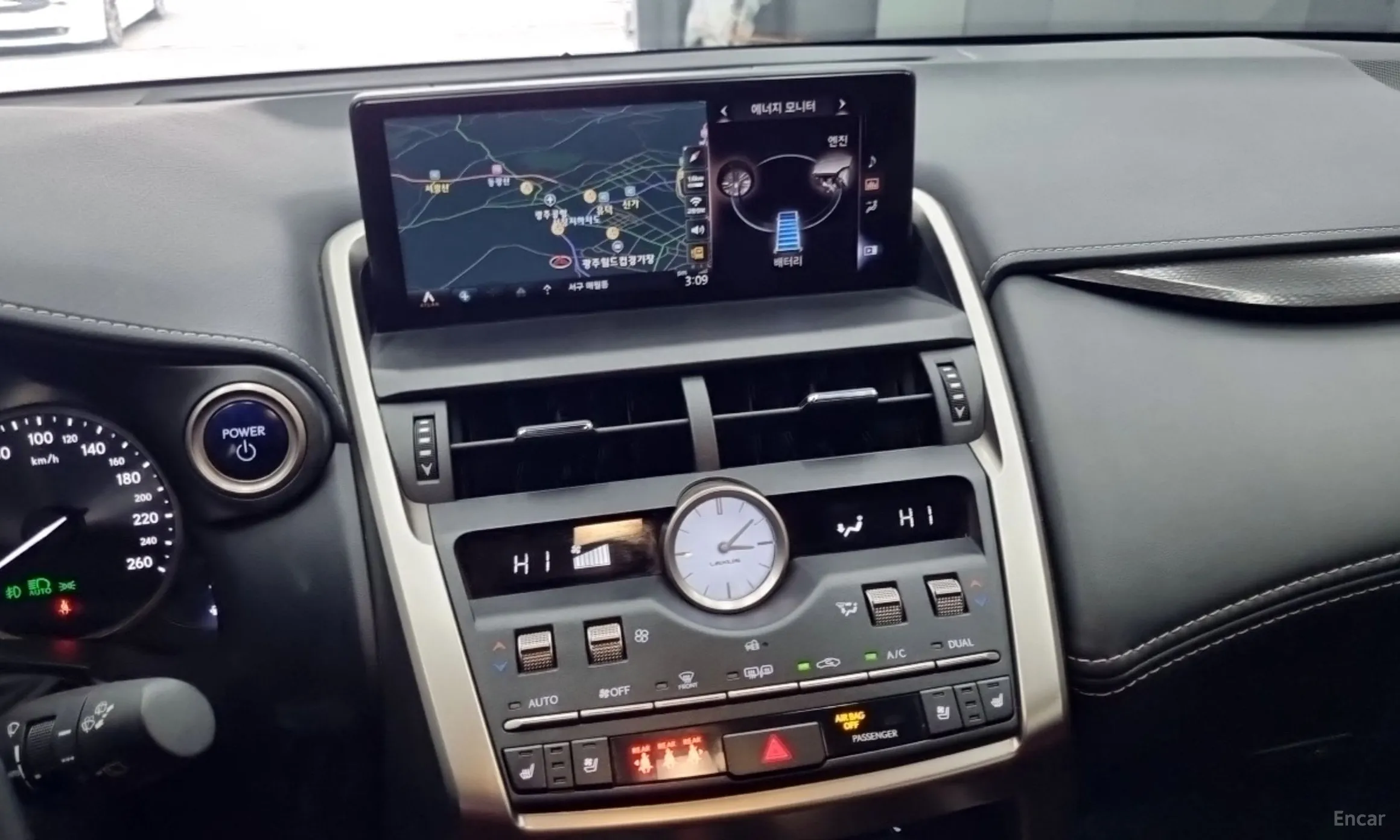 Lexus NX300h превью 13