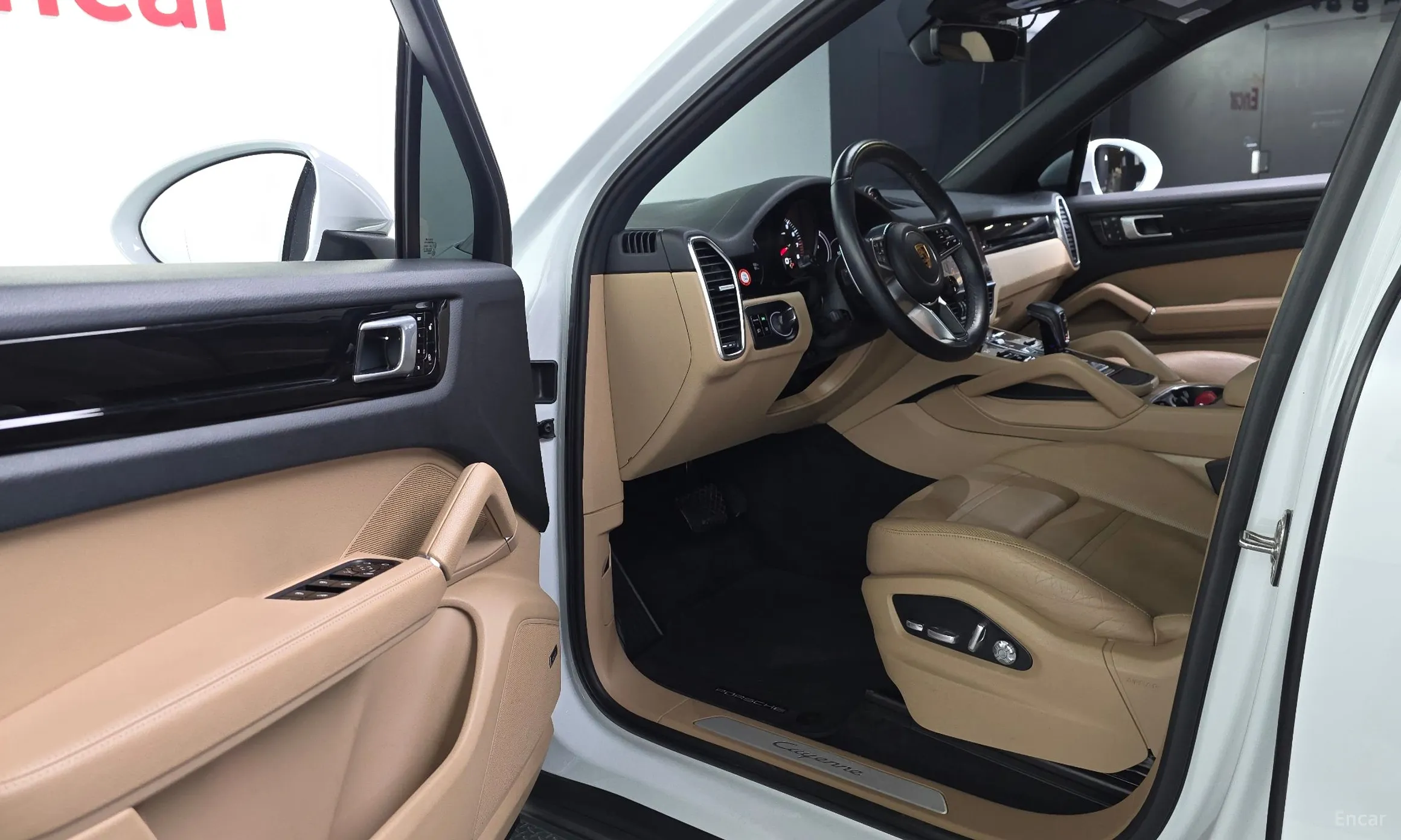 Porsche Cayenne (PO536) превью 10