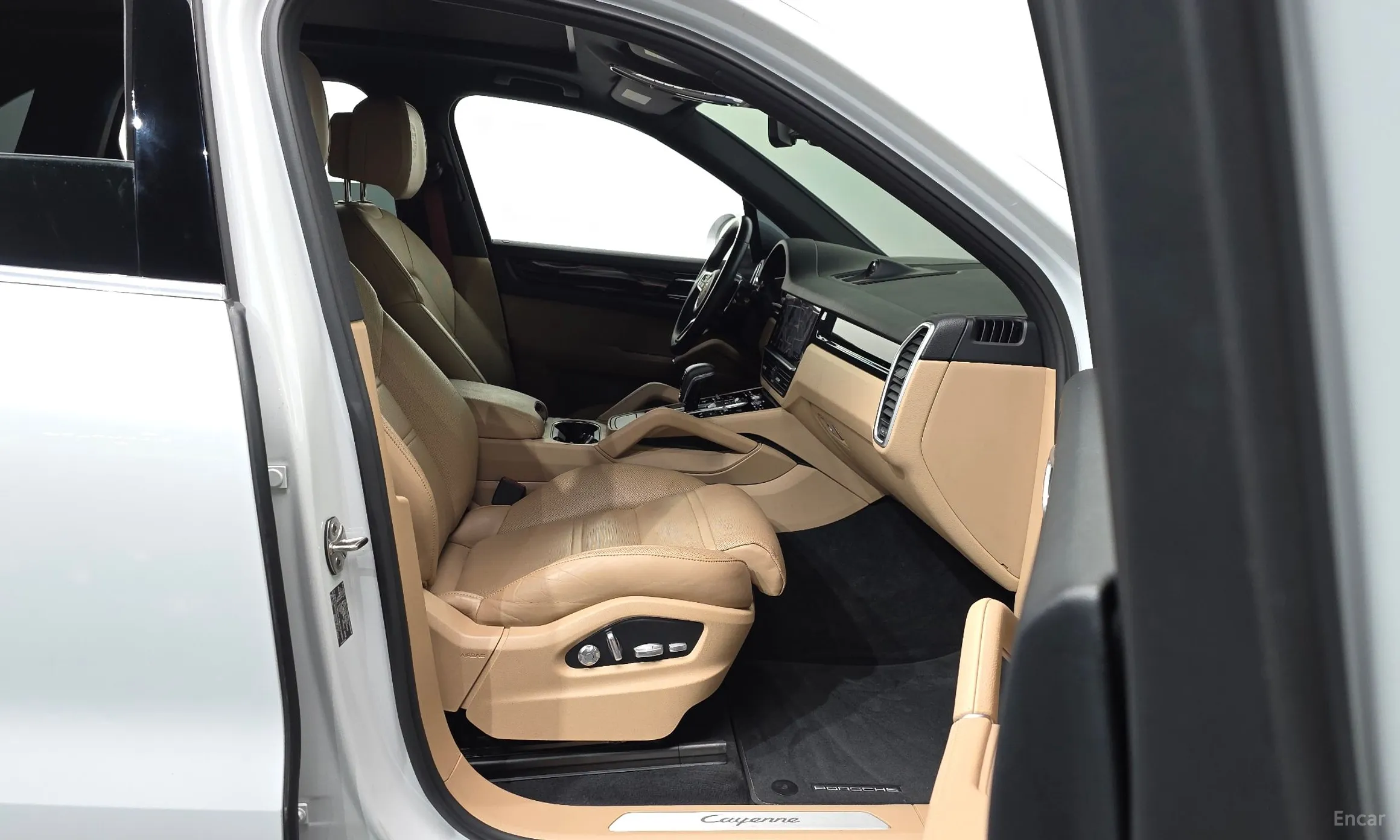 Porsche Cayenne (PO536) превью 11