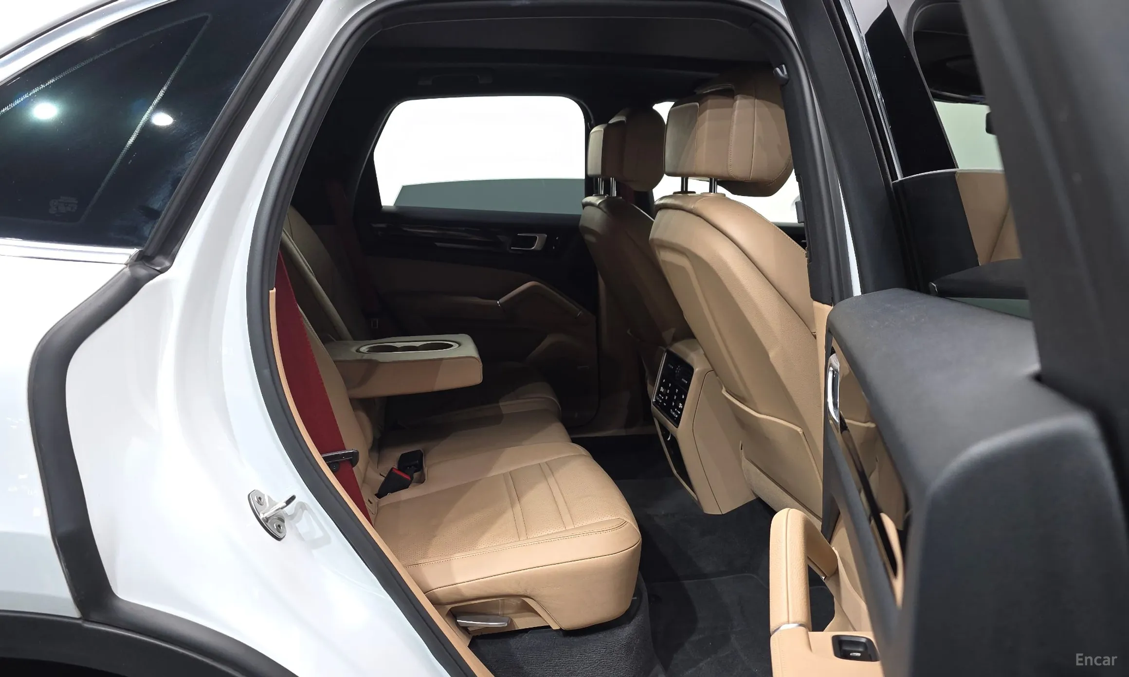 Porsche Cayenne (PO536) превью 12