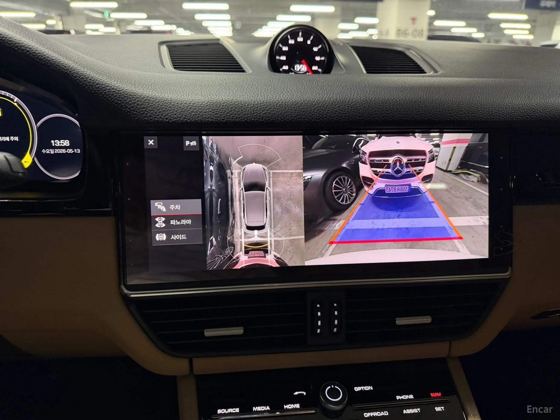 Porsche Cayenne (PO536) превью 16