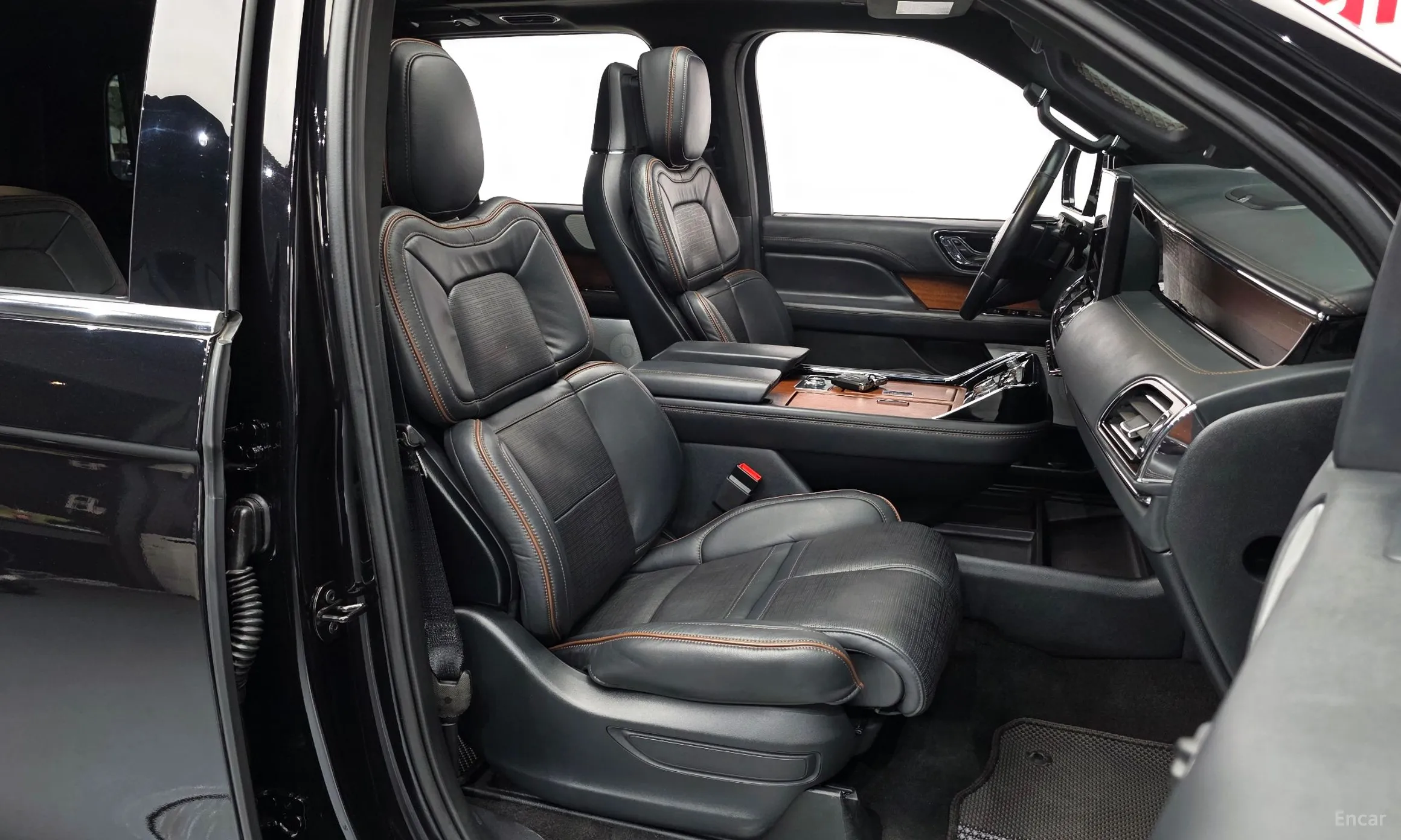Lincoln Navigator 4th generation превью 11
