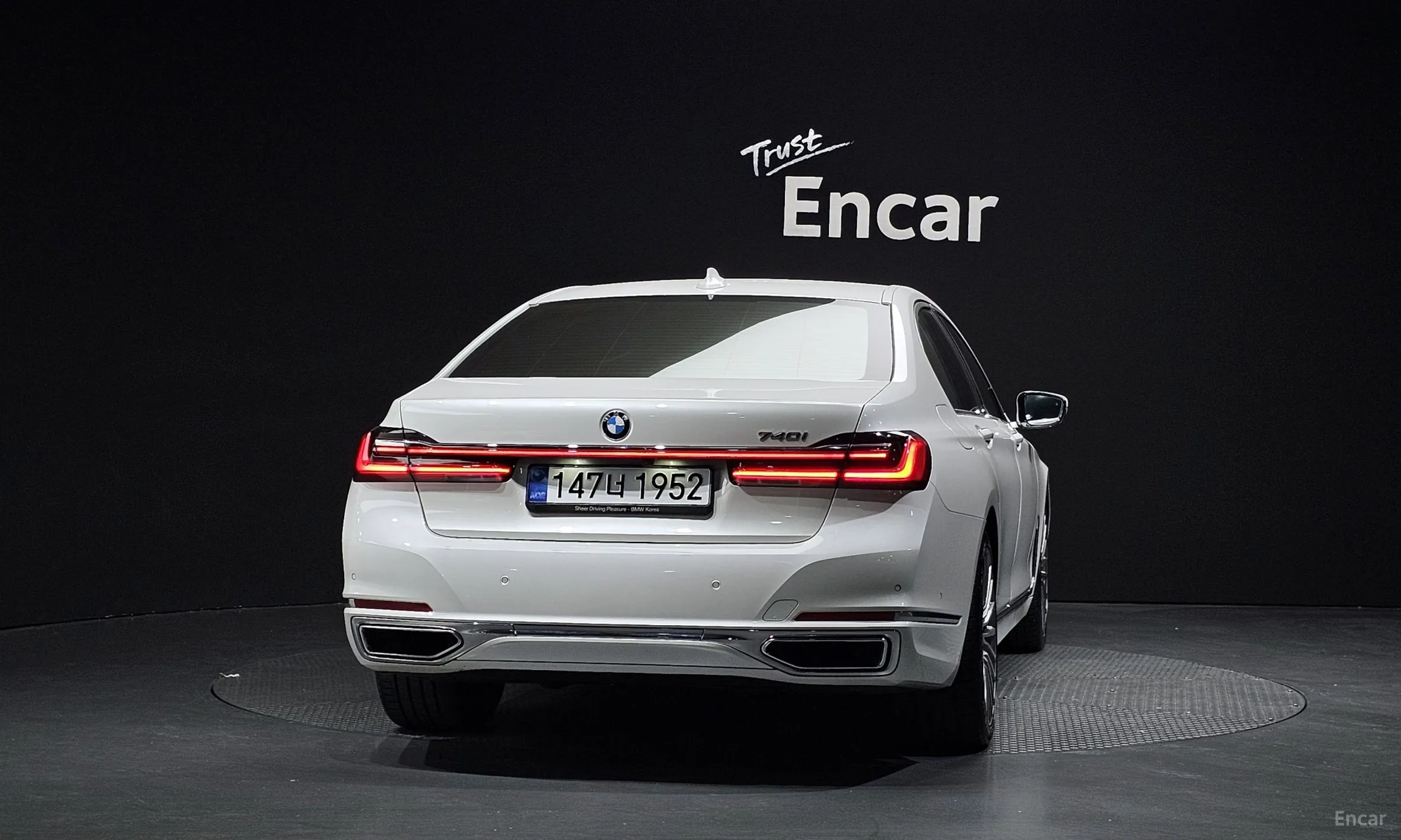 BMW 7 Series (G11) превью 4