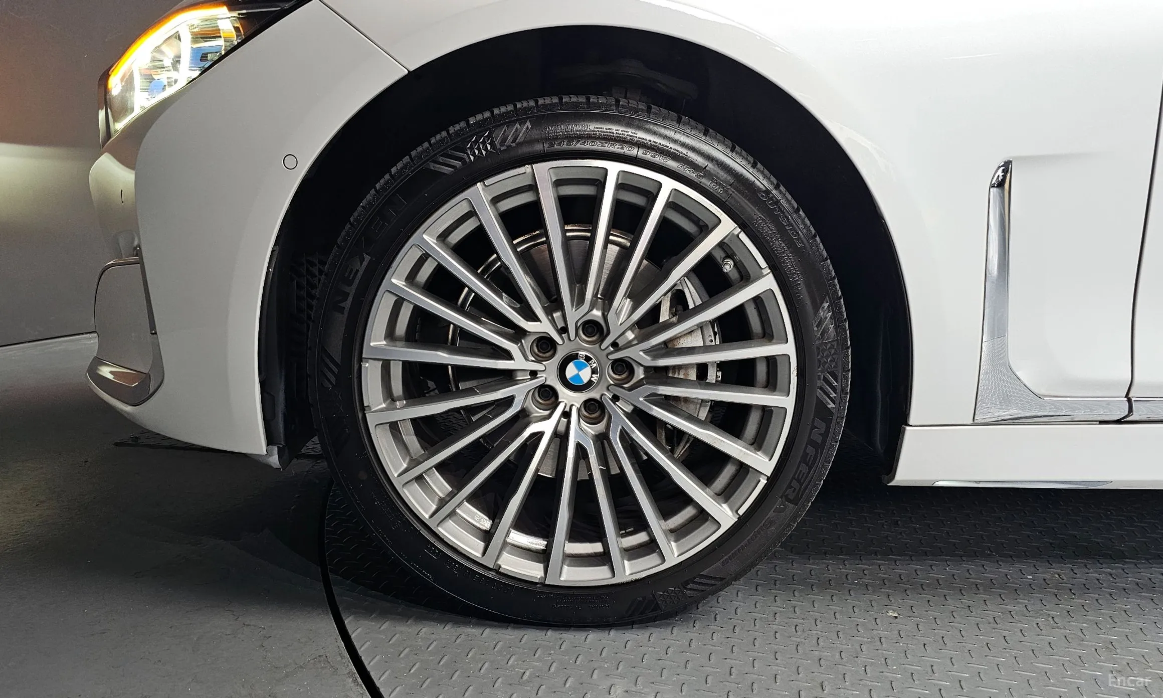 BMW 7 Series (G11) превью 5