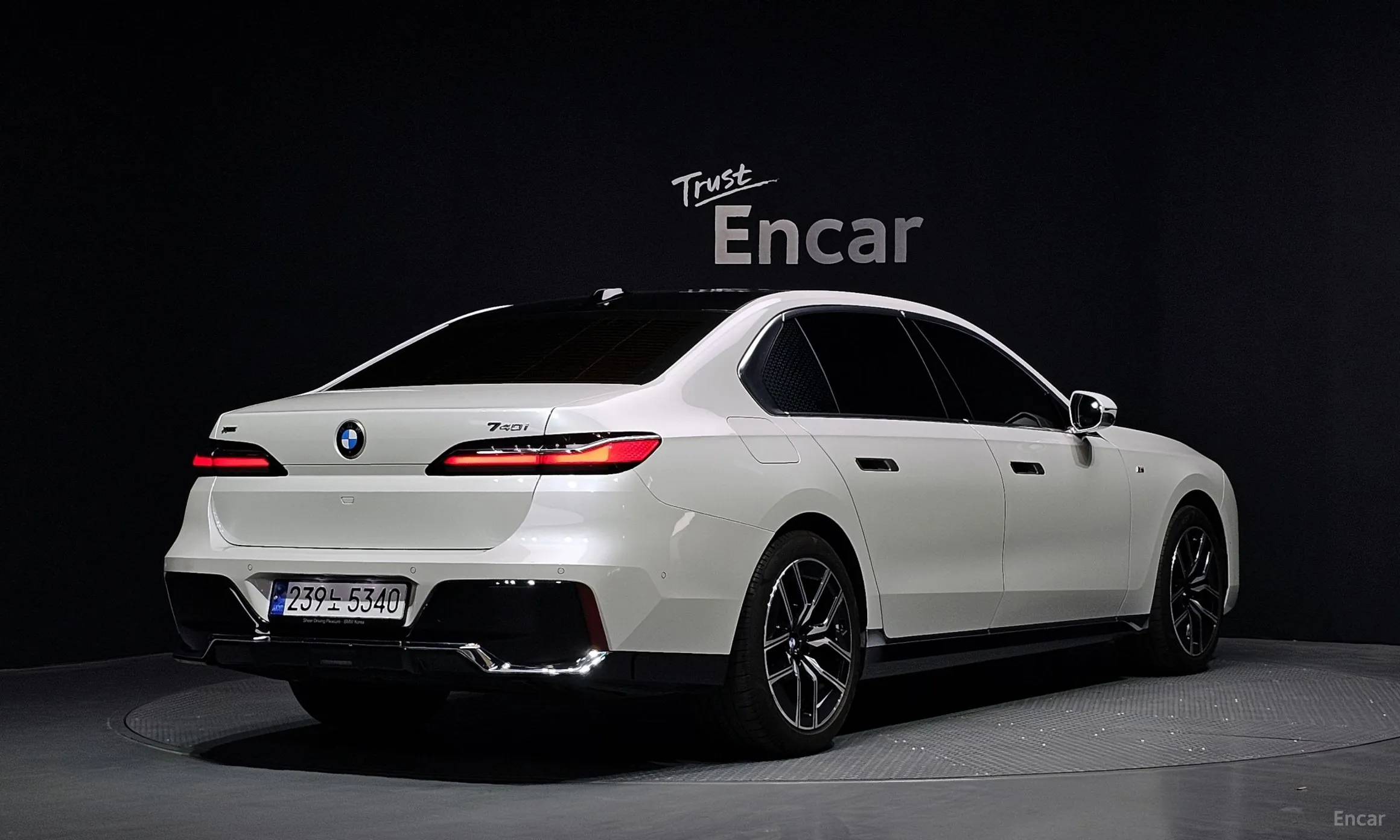 BMW 7 Series (G70)