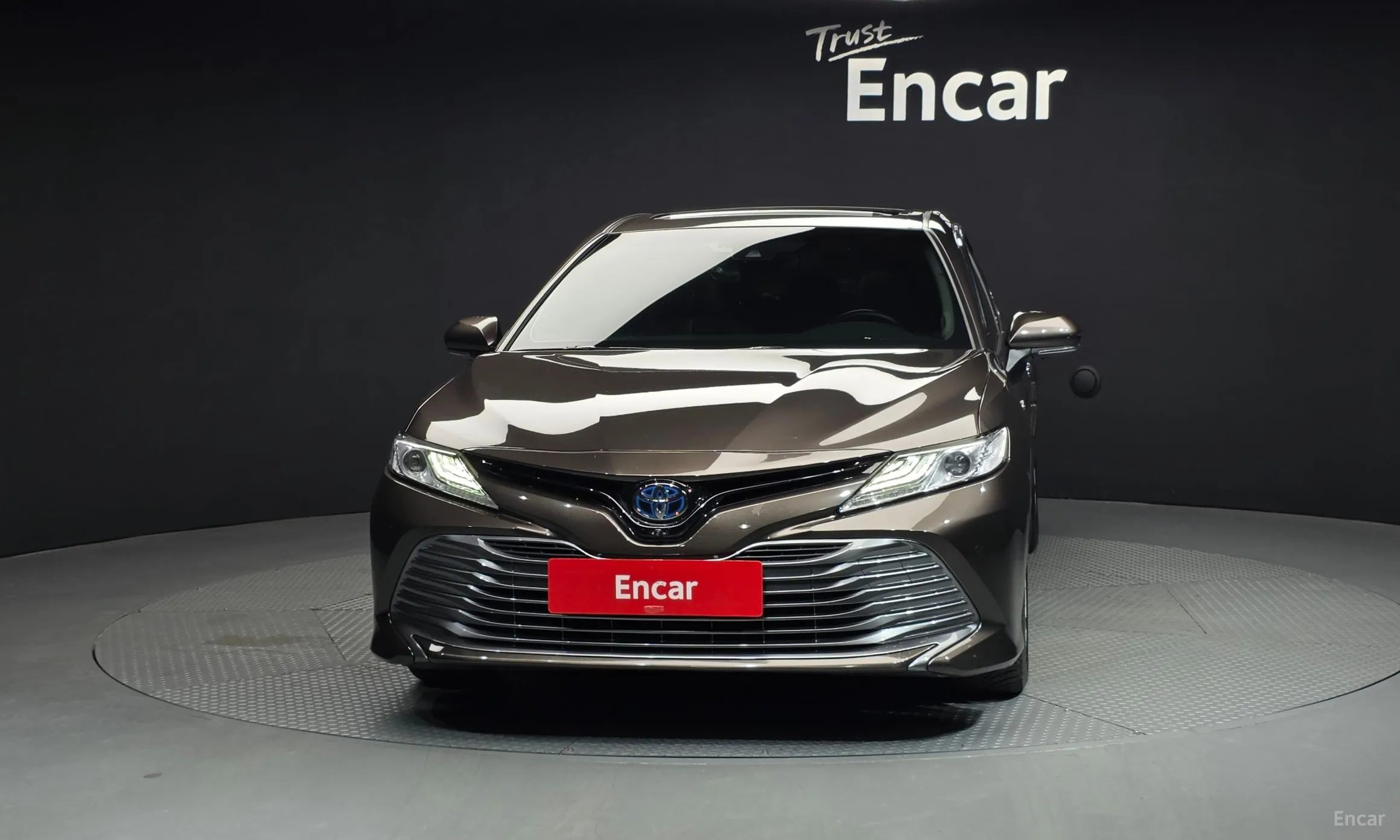 Toyota Camry (XV70) превью 3