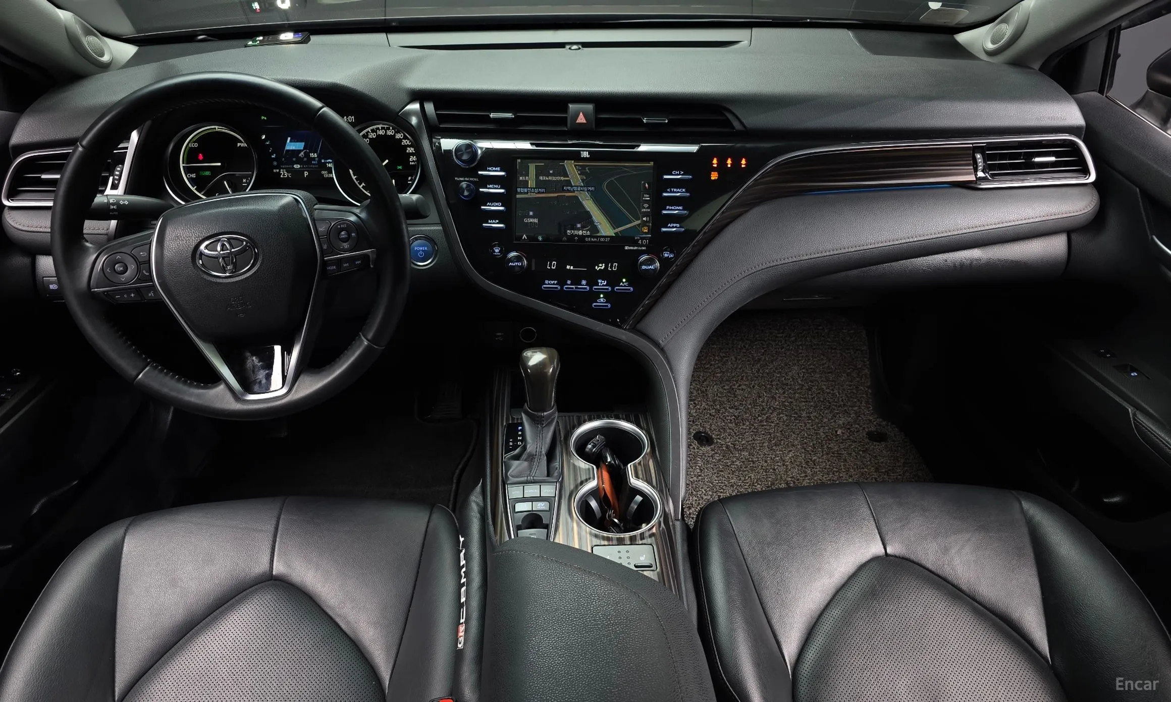 Toyota Camry (XV70) превью 7