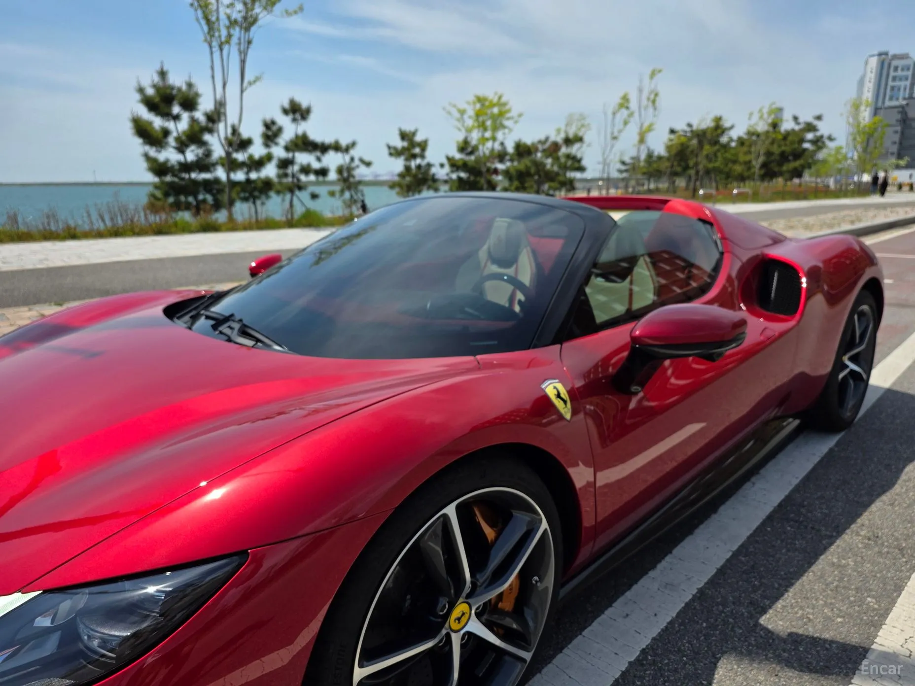 Ferrari 296 GTS превью 3