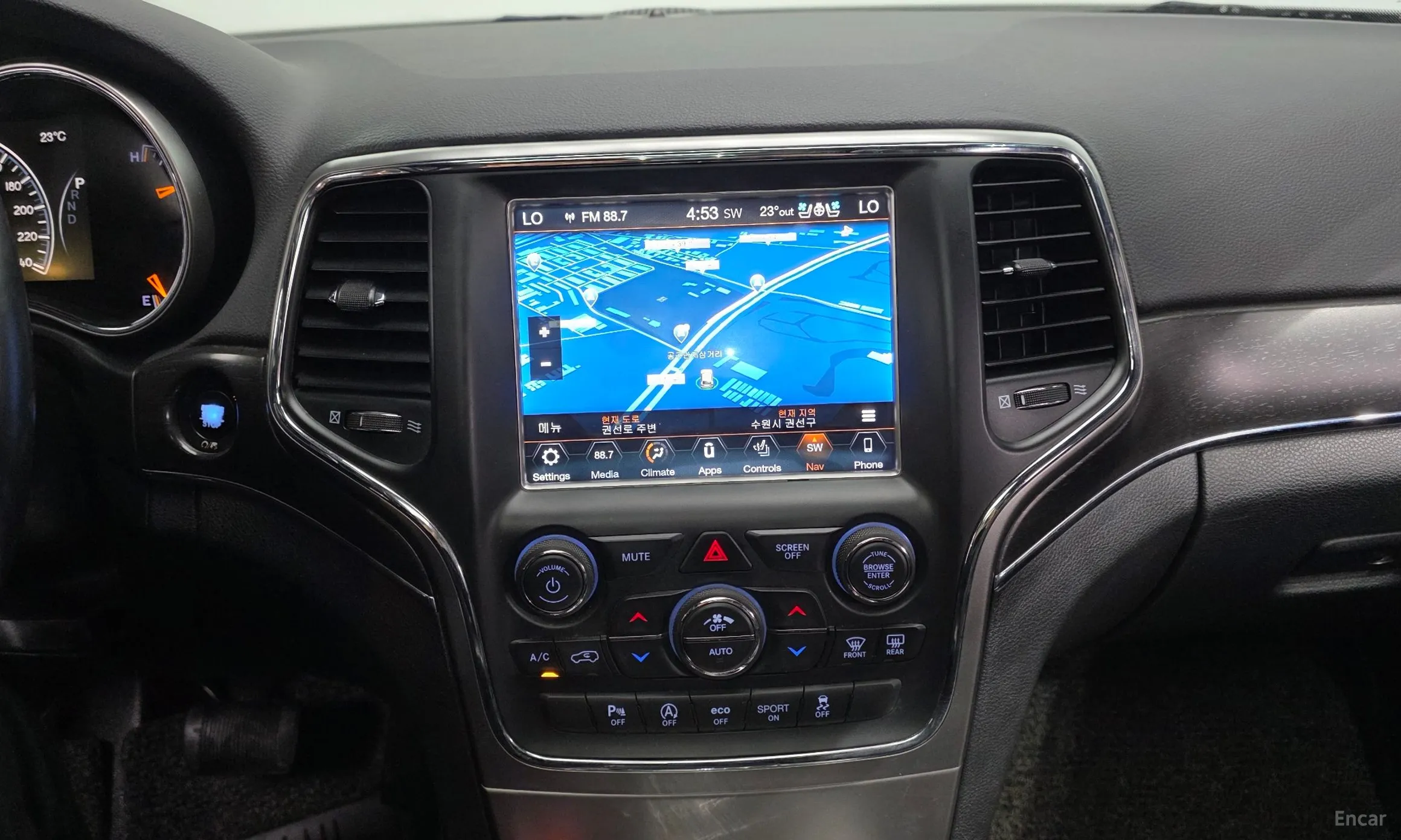 Jeep Grand Cherokee превью 13