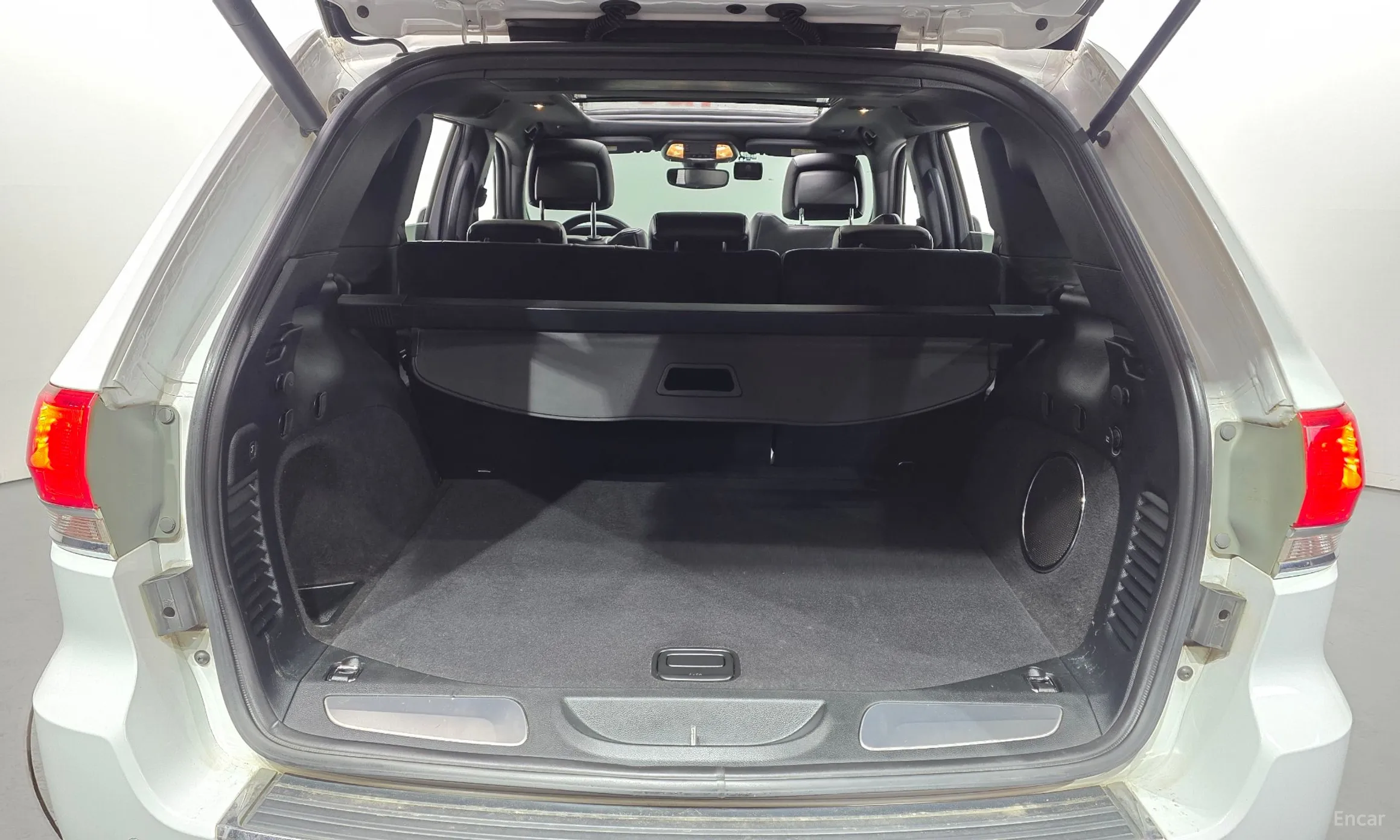 Jeep Grand Cherokee превью 18