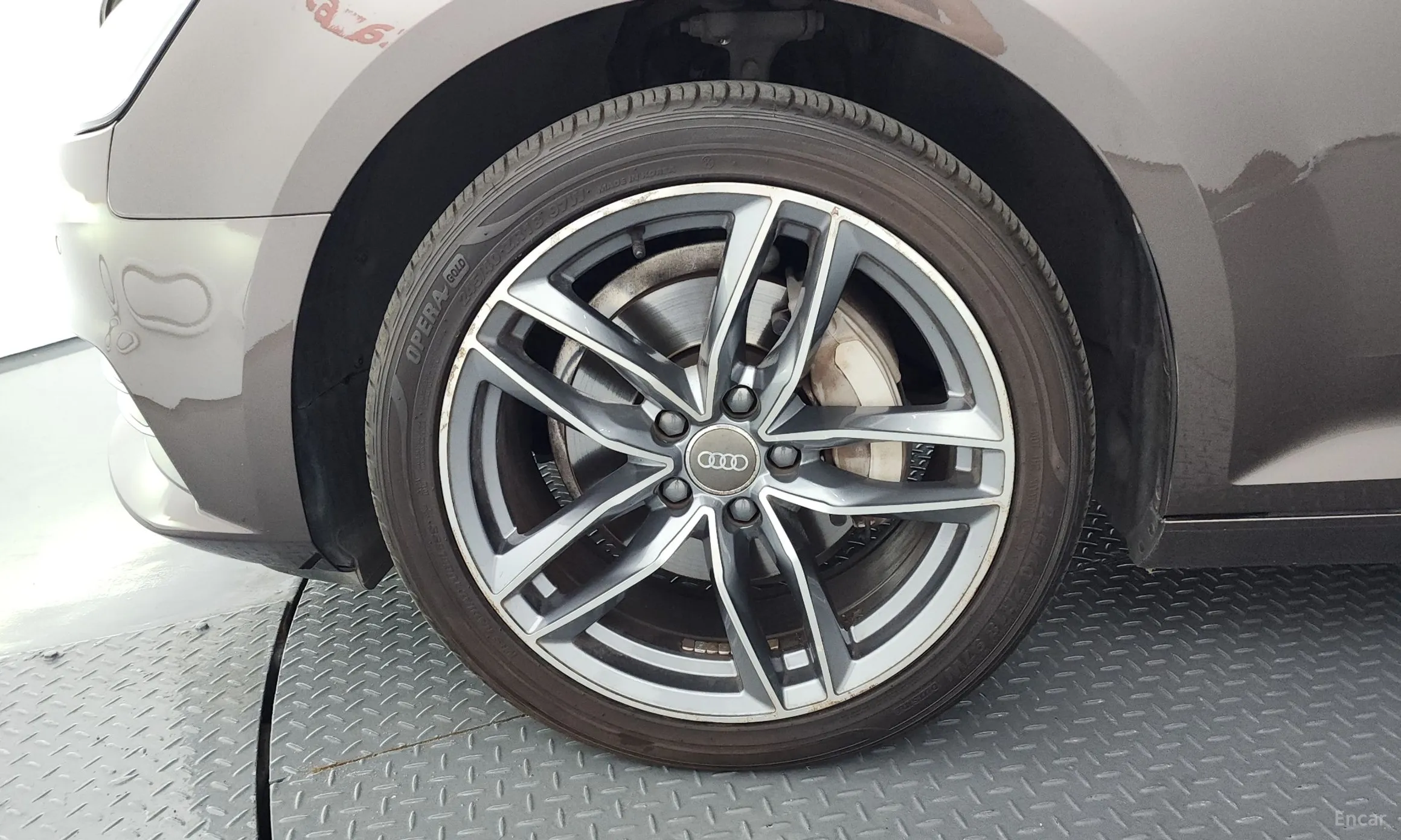Audi A4 (B9) превью 5