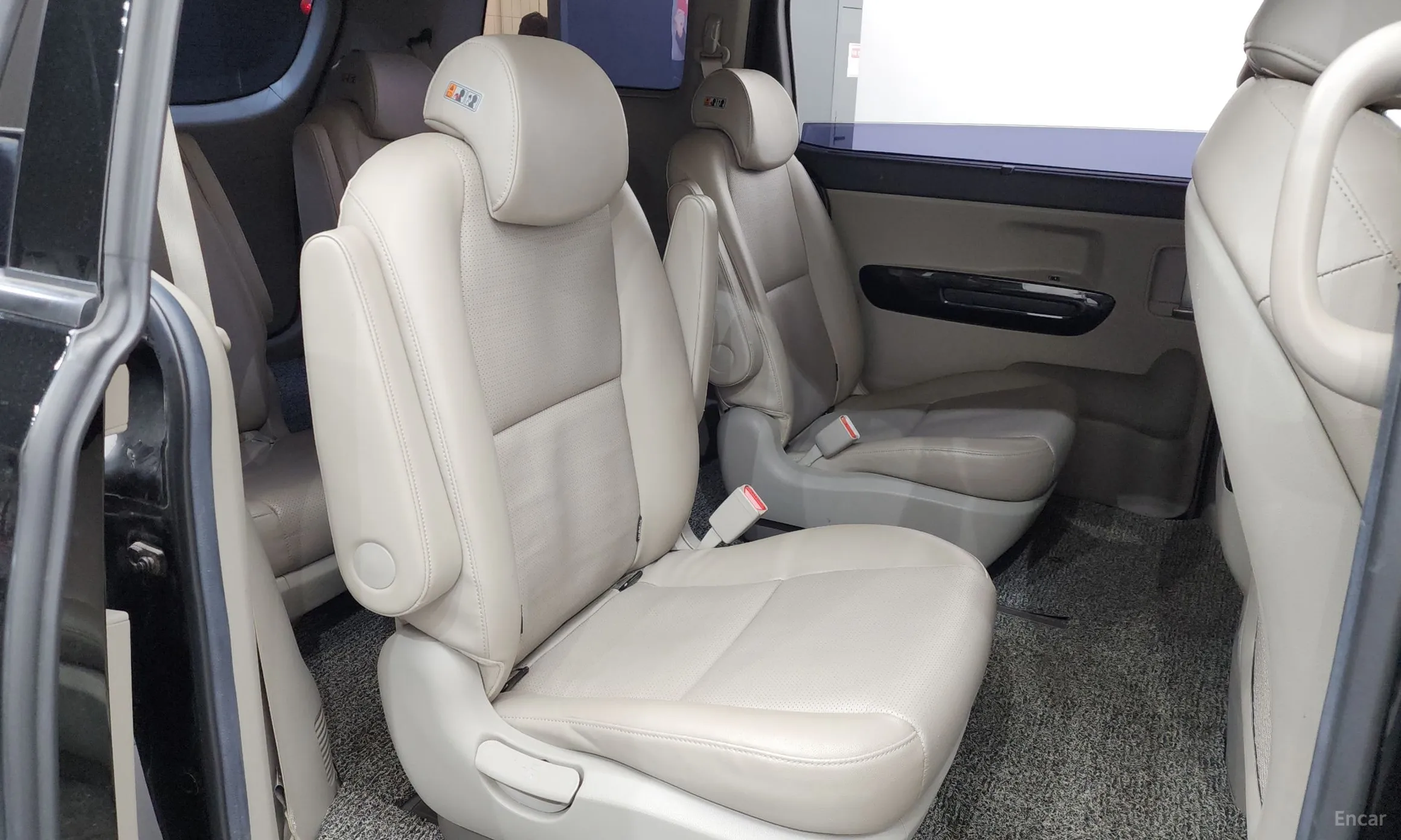Kia Carnival превью 11