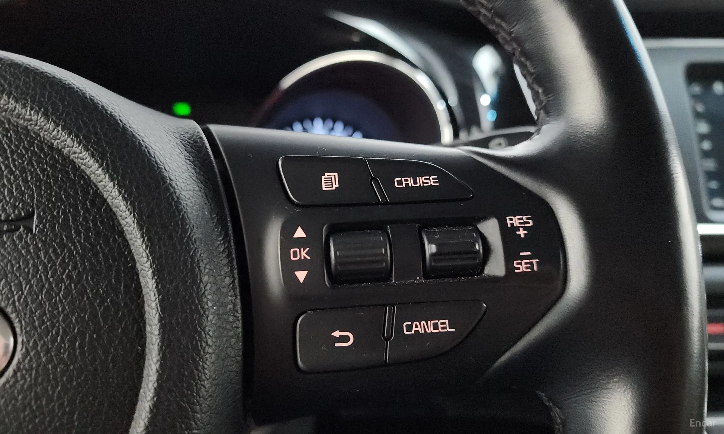 Kia Carnival превью 17