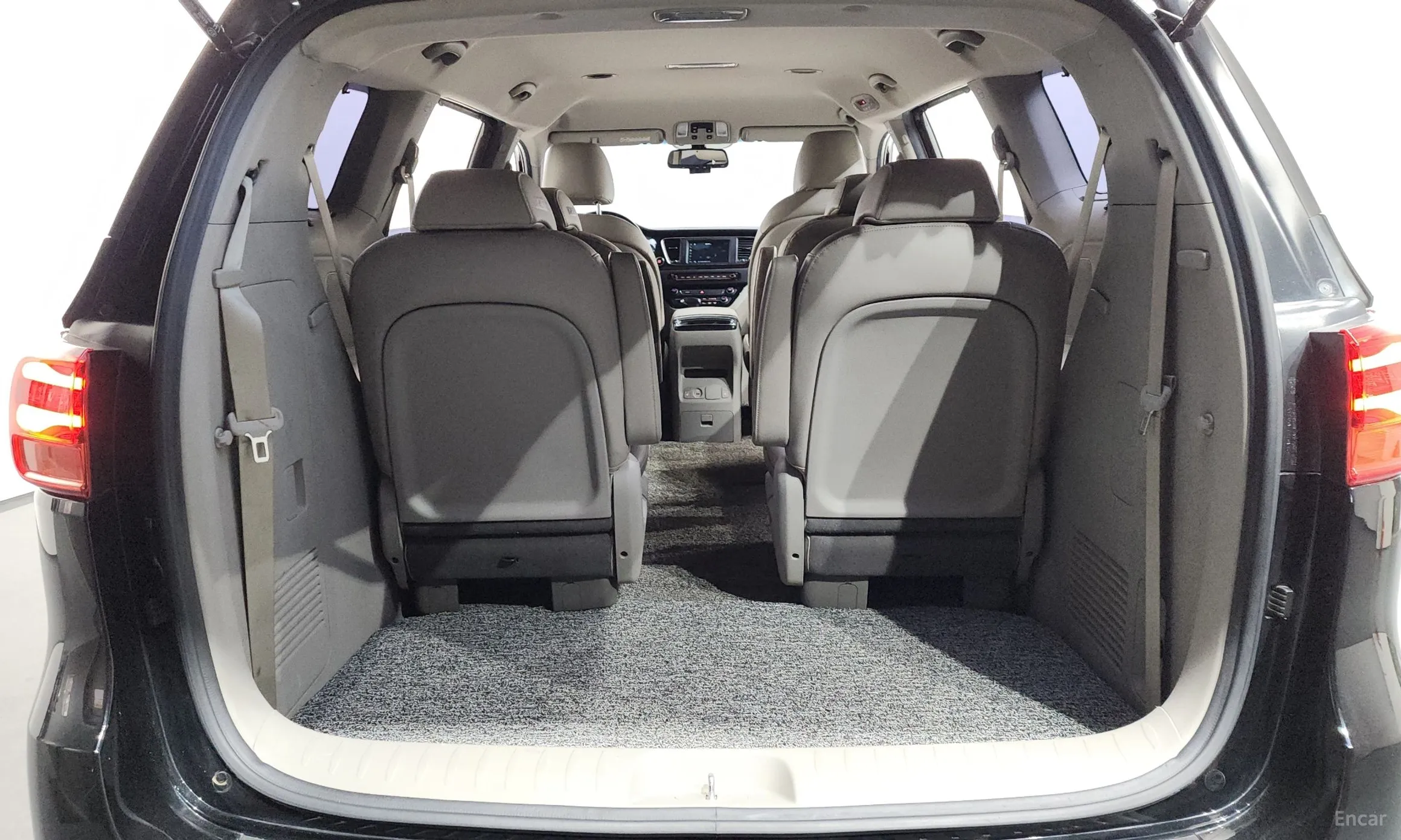 Kia Carnival превью 18