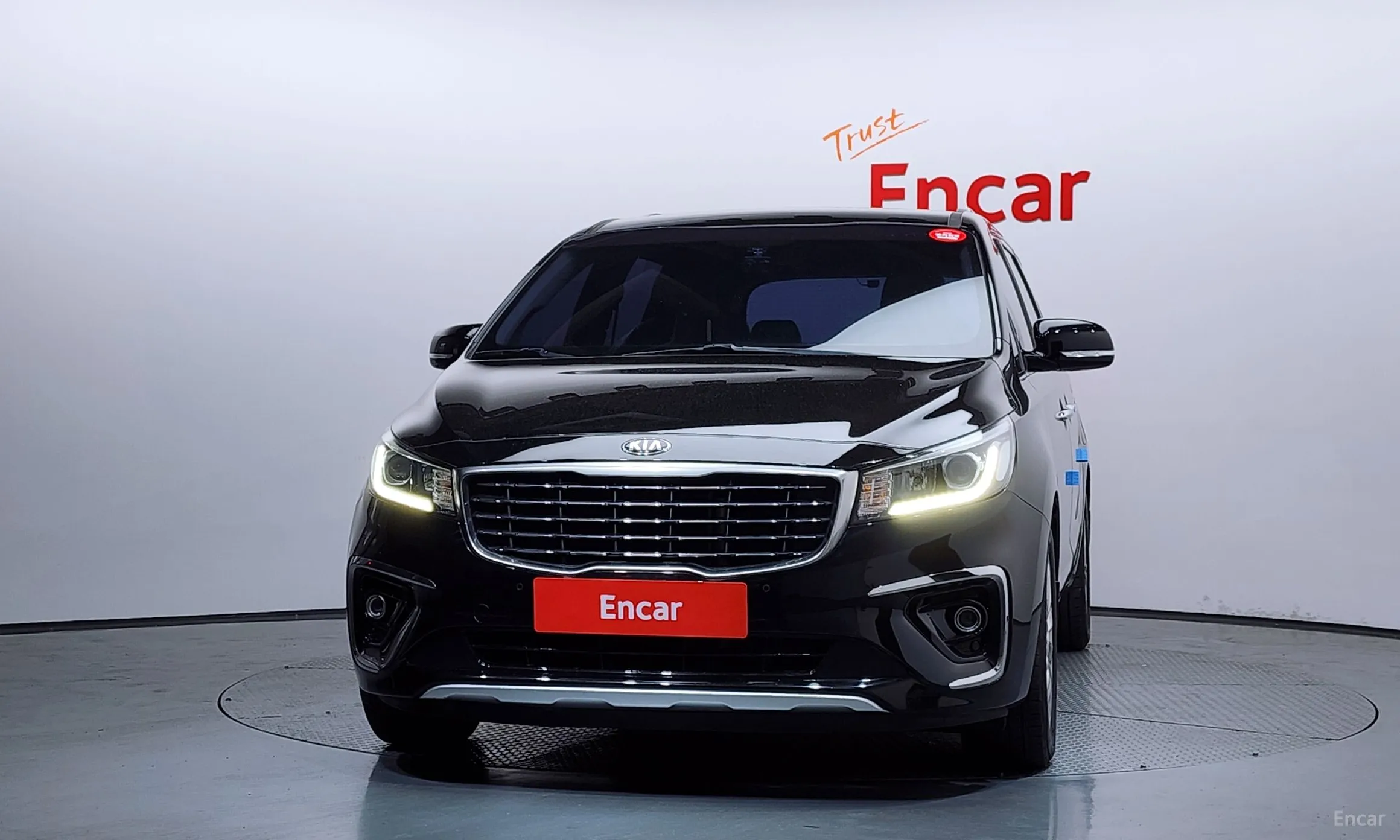 Kia Carnival превью 3