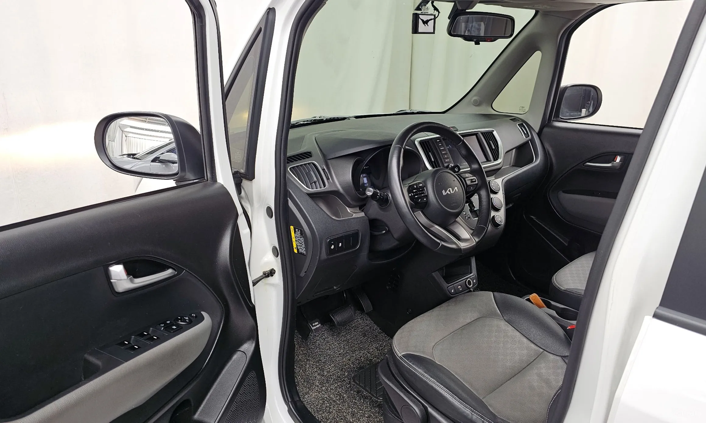 Kia Ray превью 10