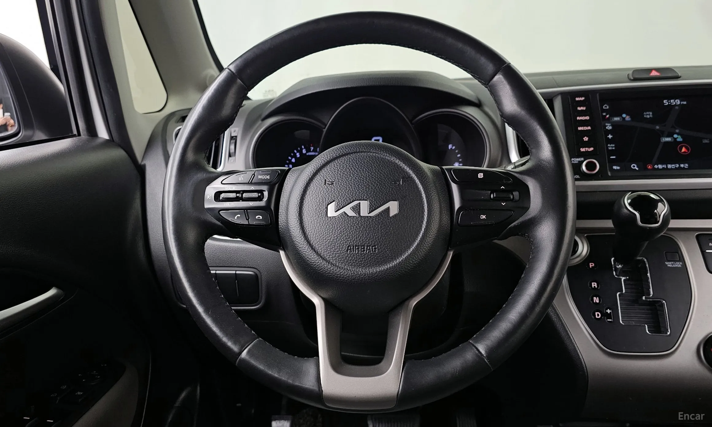 Kia Ray превью 13