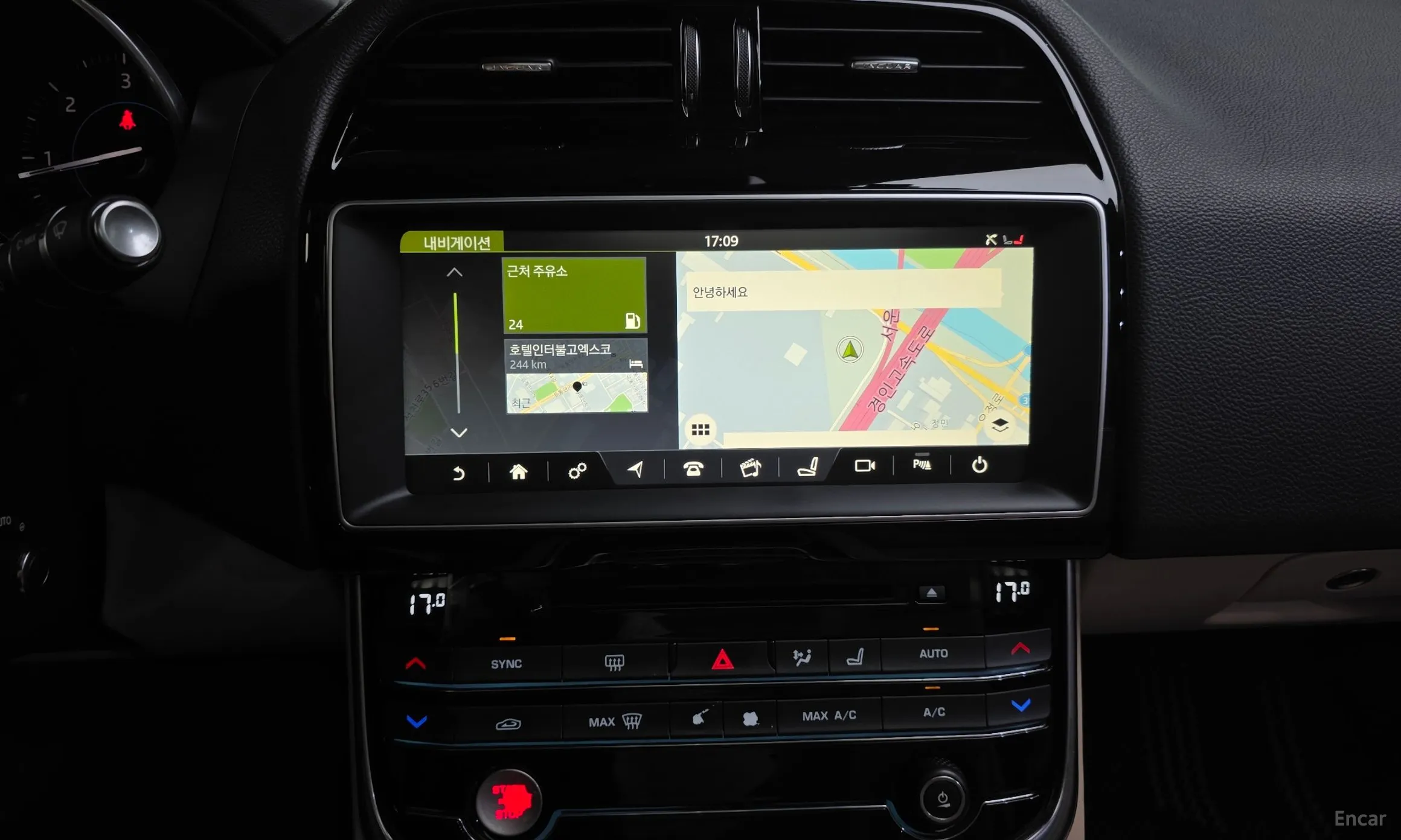 Jaguar XE превью 13