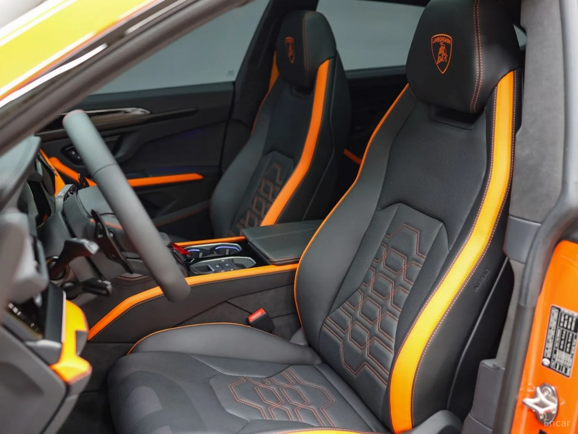 Lamborghini Urus превью 10