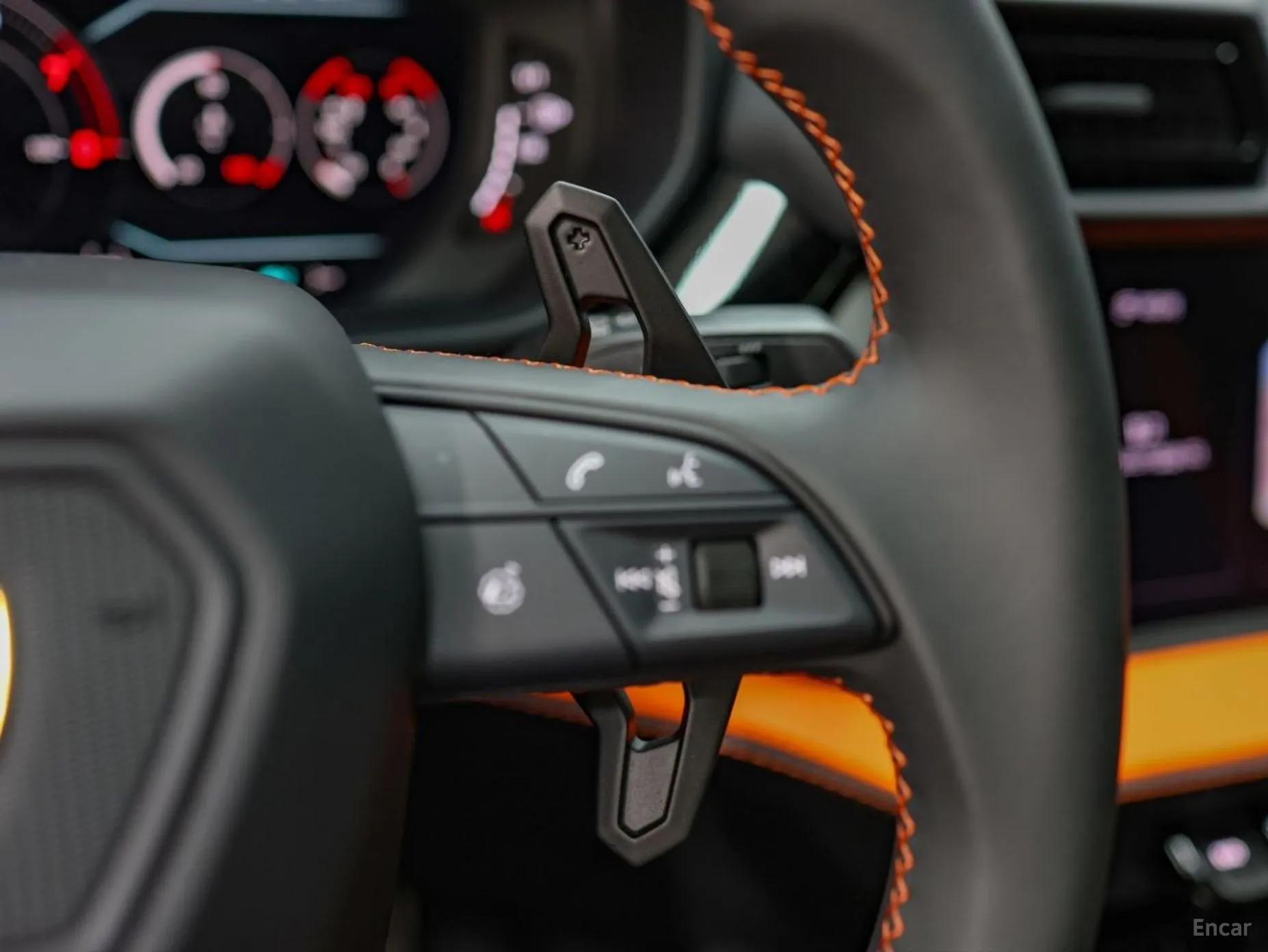 Lamborghini Urus превью 15