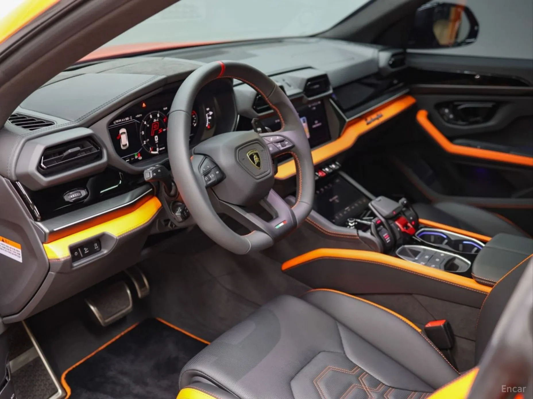 Lamborghini Urus превью 7
