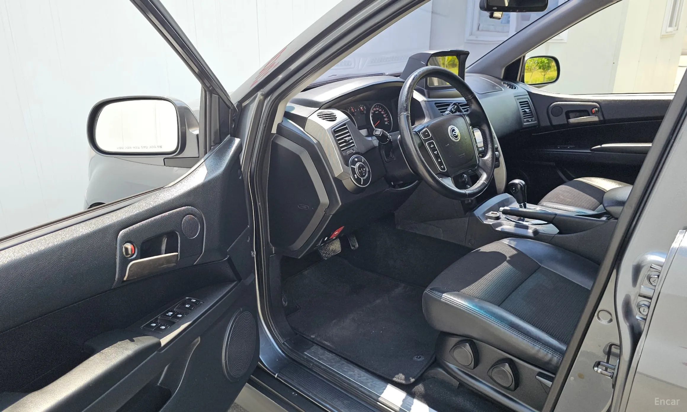 KG Mobility (SsangYong) Korando Sports превью 10