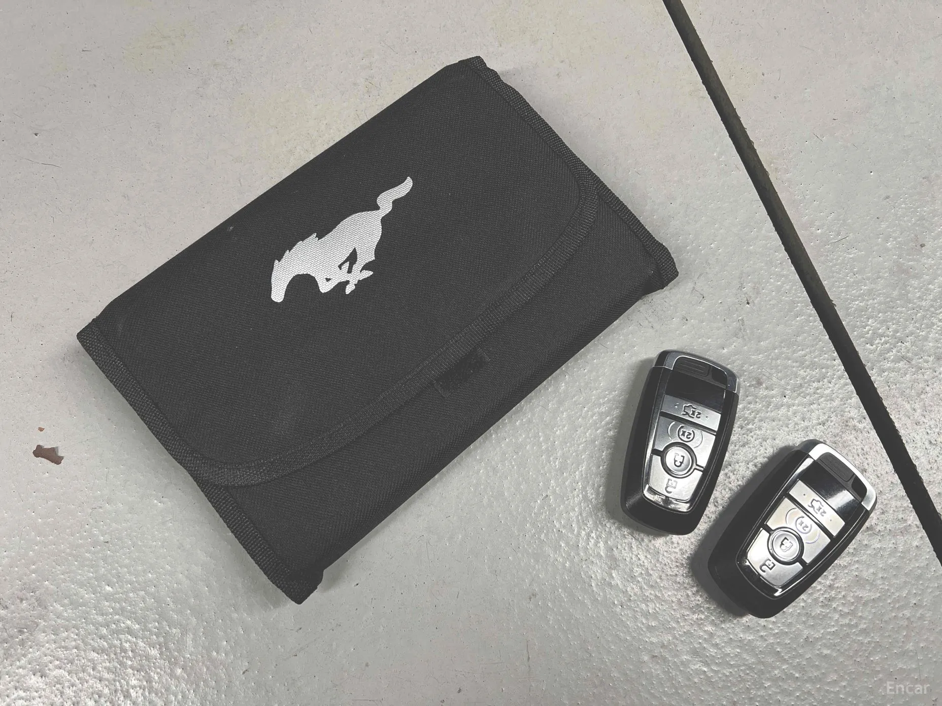 Ford Mustang превью 13