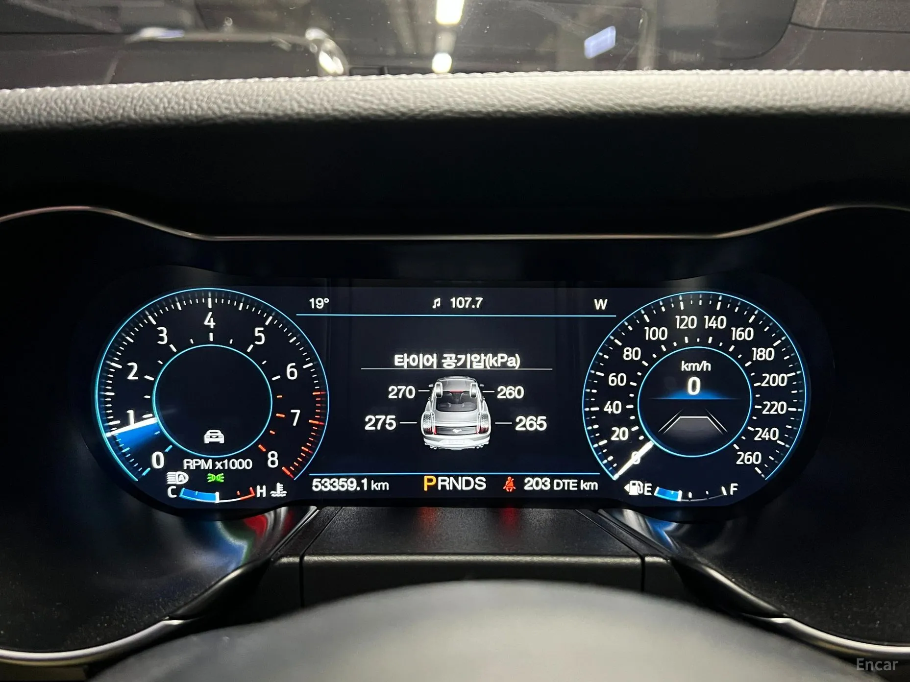 Ford Mustang превью 9