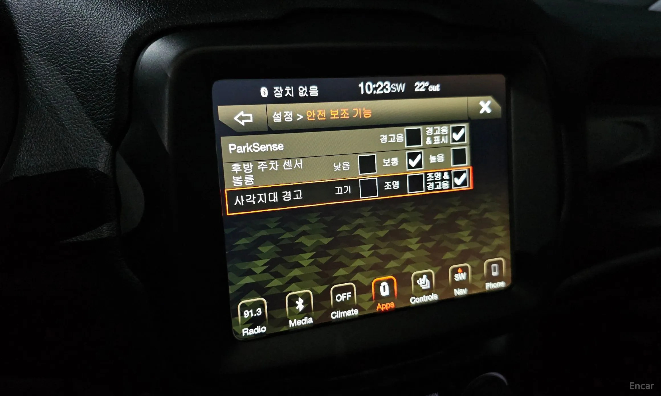 Jeep Renegade превью 15