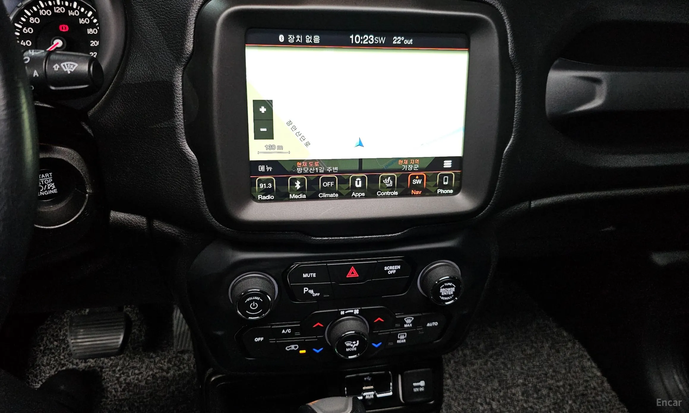Jeep Renegade превью 16